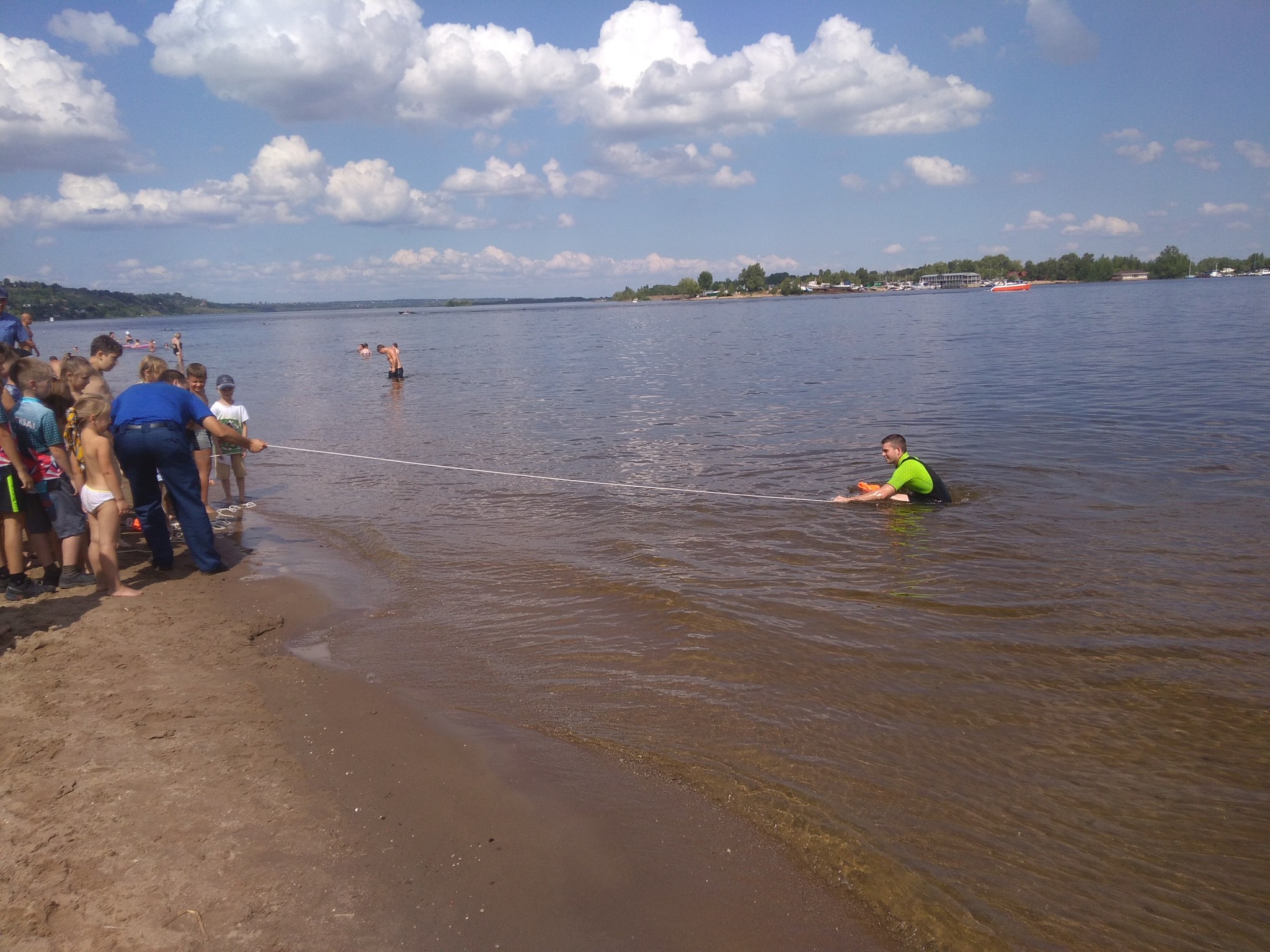 Teaching and training in Saratov, to save the drowning man. - My, Saratov, The rescue, Vertical video, Teachings, Video, Longpost