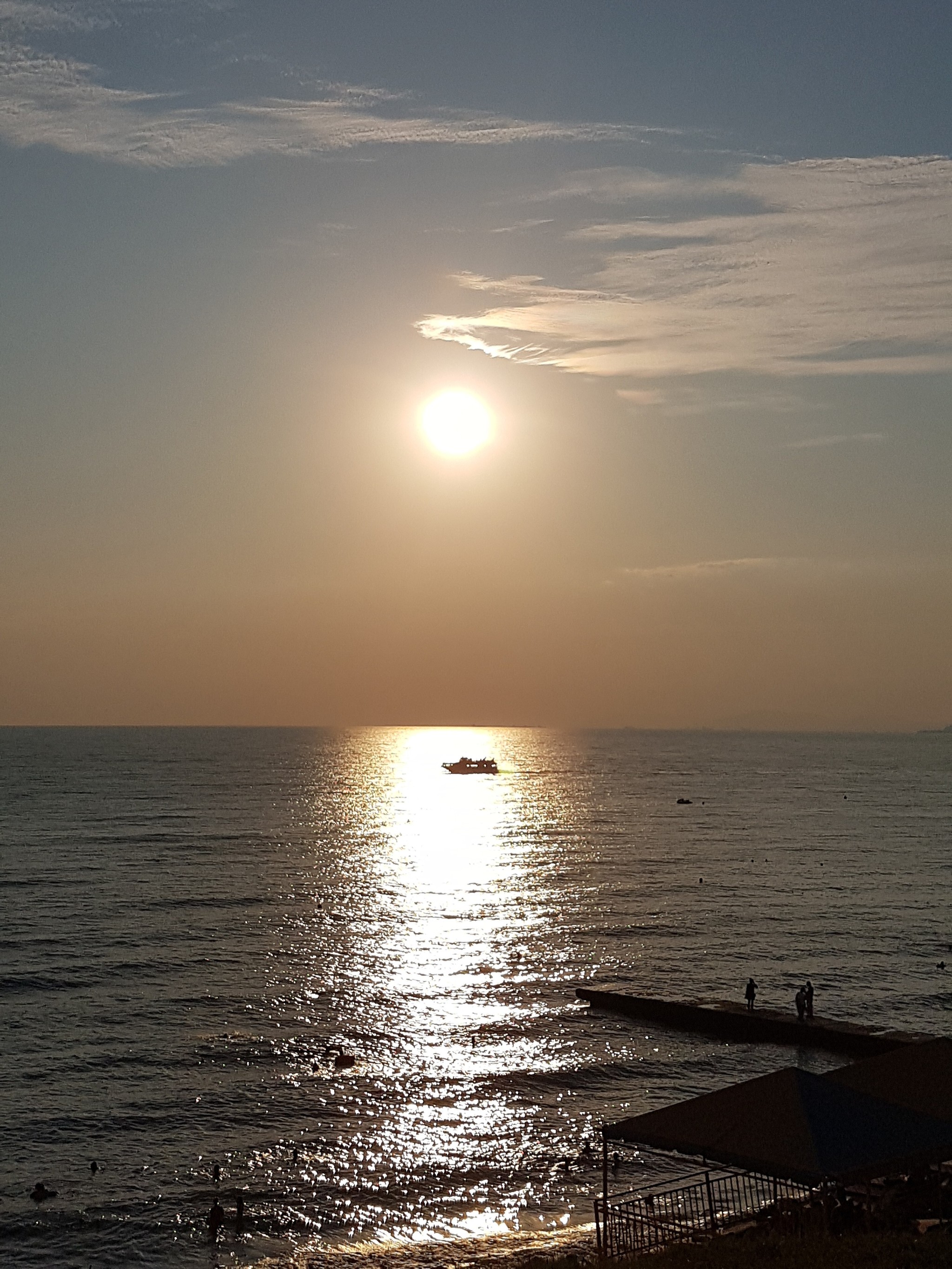 Ship at sunset - My, Sunset, Ship, Solar track