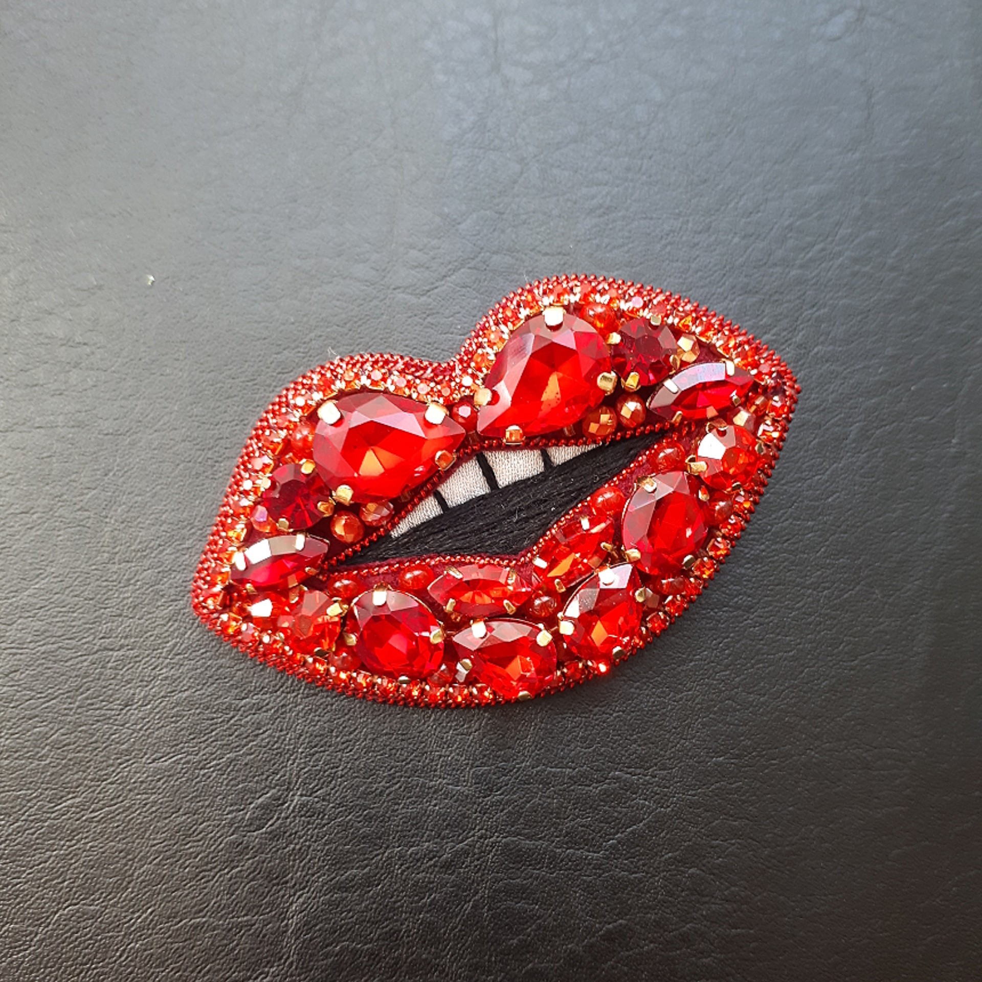 Lips - My, Handmade, Needlework without process, Needlework, With your own hands, Brooch, Longpost