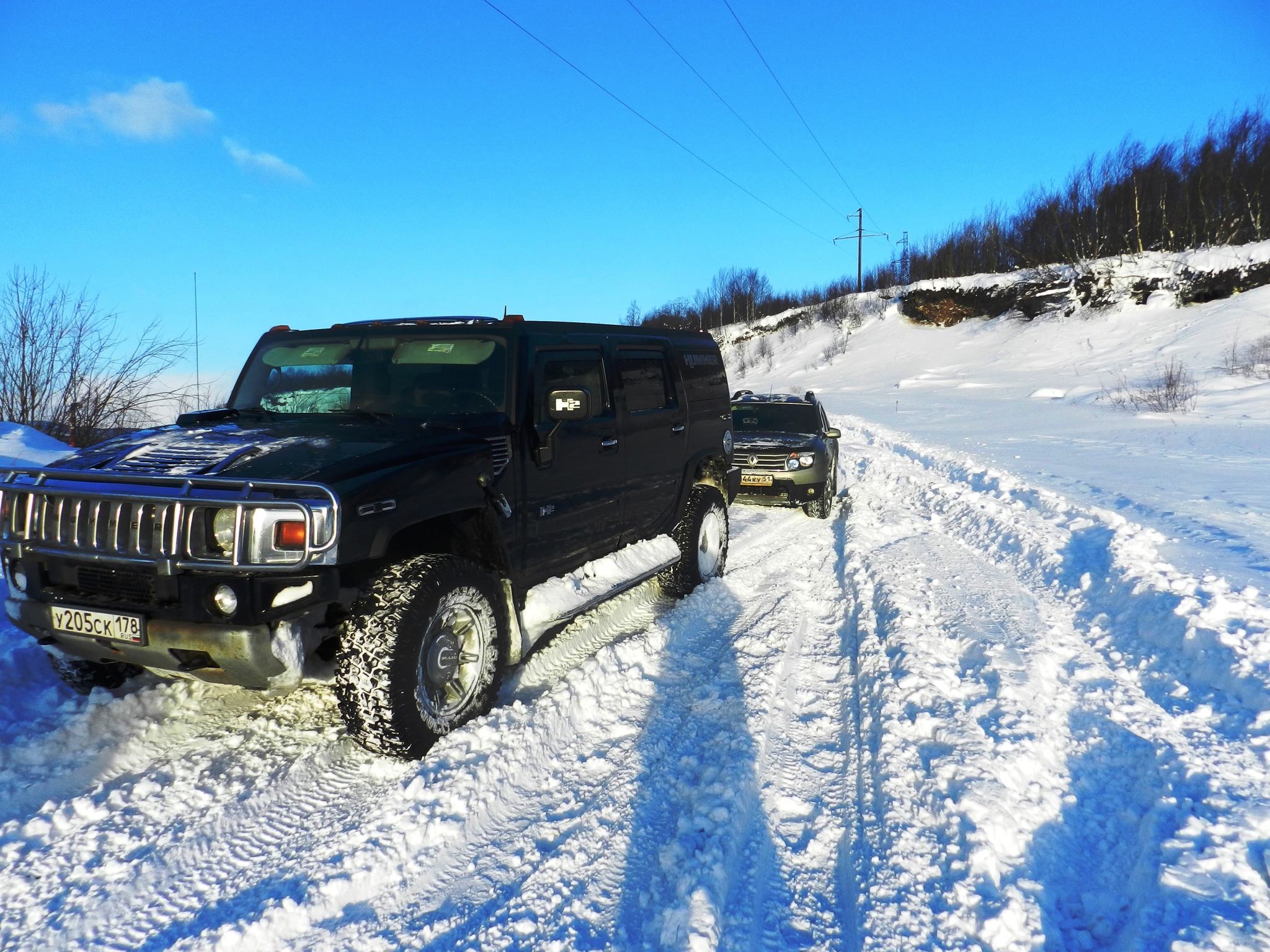 Duster vs Tahoe and Hummer. Дастер против монстров. Мурманск - Моё, Дастер, Хаммер, Мурманск, Снег, Мороз, Холод, Кольский полуостров, Видео, Длиннопост, Сhevrolet Tahoe, Renault Duster, Chevrolet Tahoe