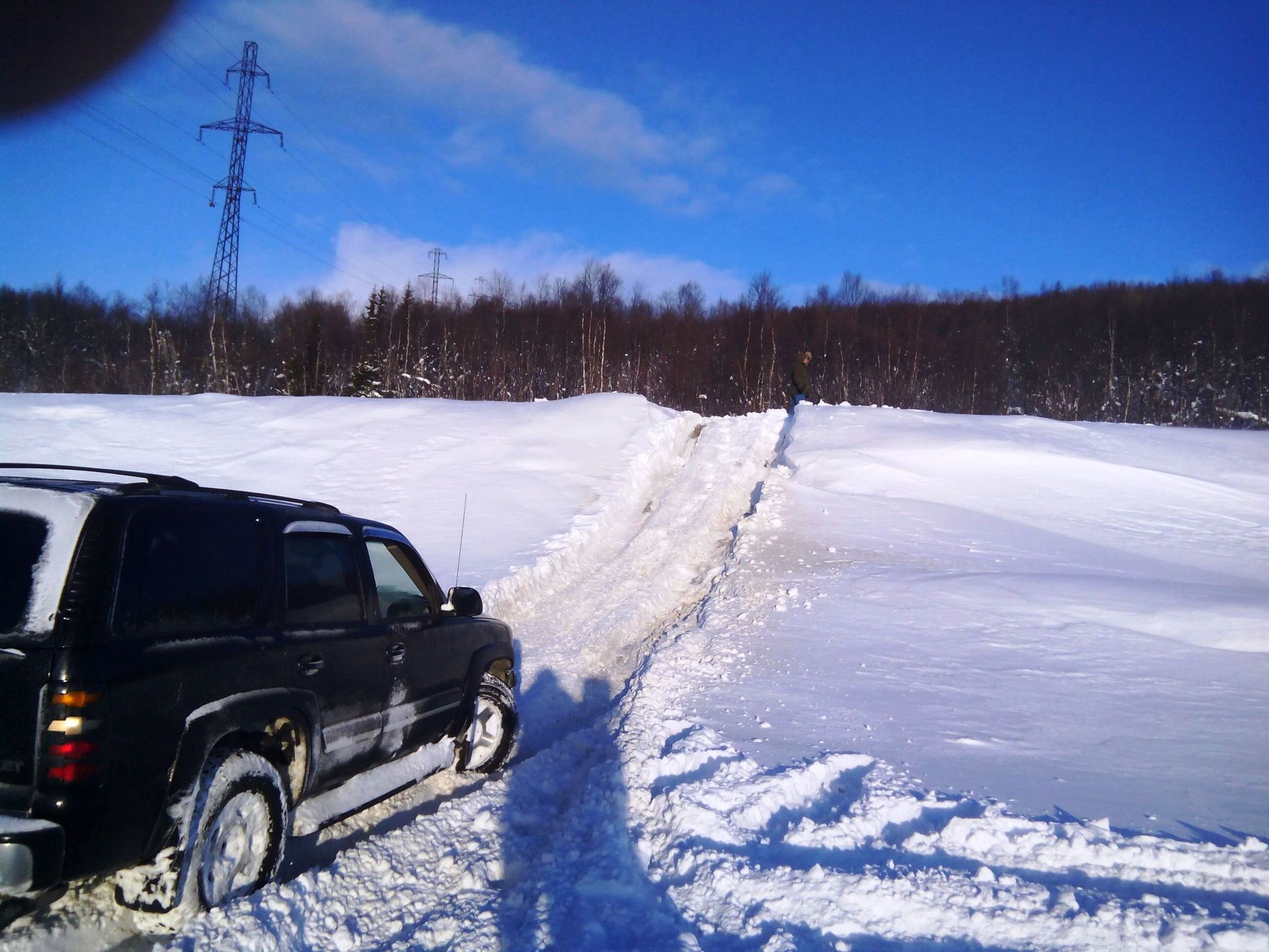 Duster vs Tahoe and Hummer. Дастер против монстров. Мурманск - Моё, Дастер, Хаммер, Мурманск, Снег, Мороз, Холод, Кольский полуостров, Видео, Длиннопост, Сhevrolet Tahoe, Renault Duster, Chevrolet Tahoe