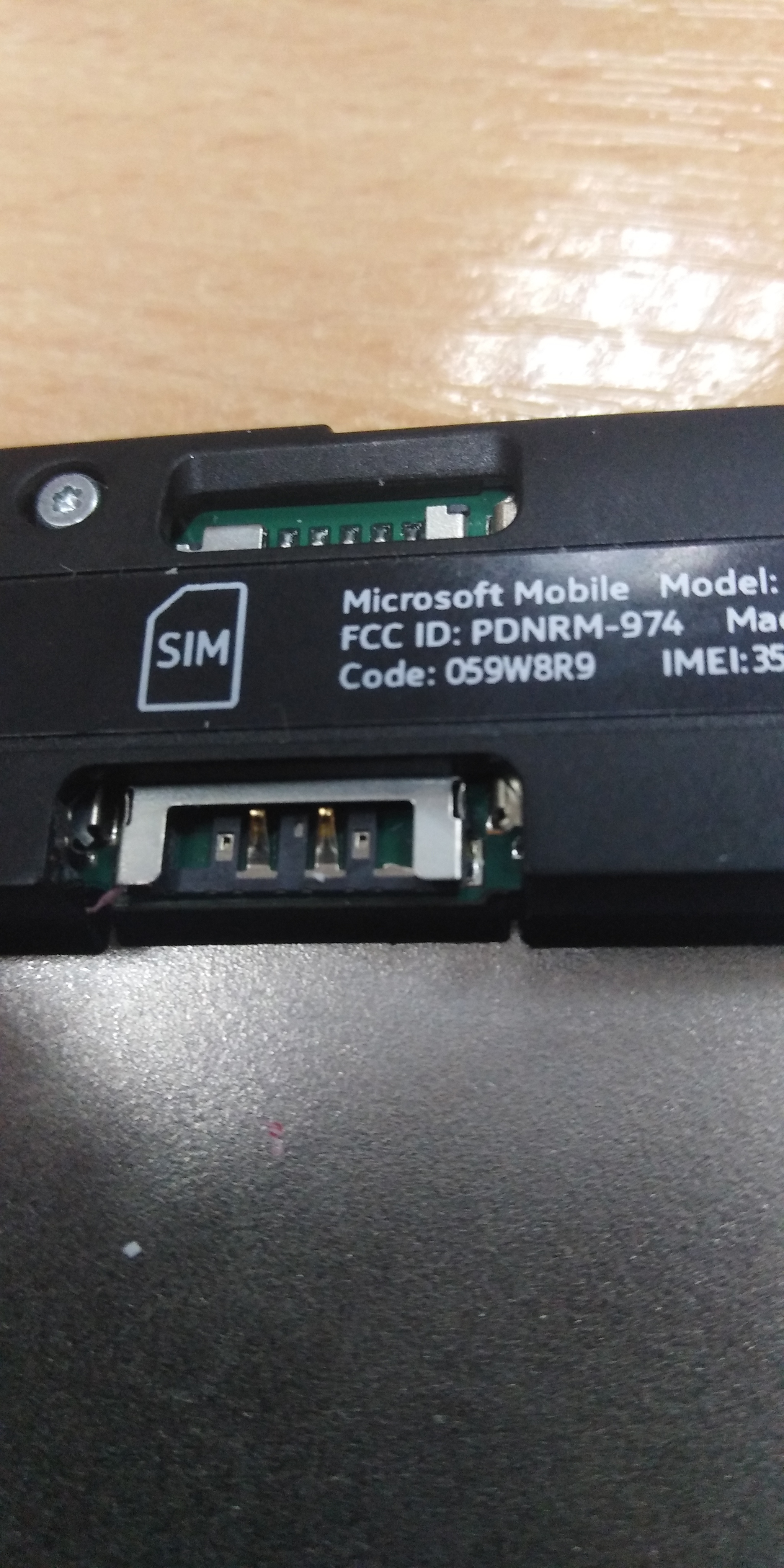 I tore off two contacts from the SIM card slot on the Nokia Lumiya 520. - Electronics, Ремонт телефона, Electronics repair, The strength of the Peekaboo, No rating, Longpost