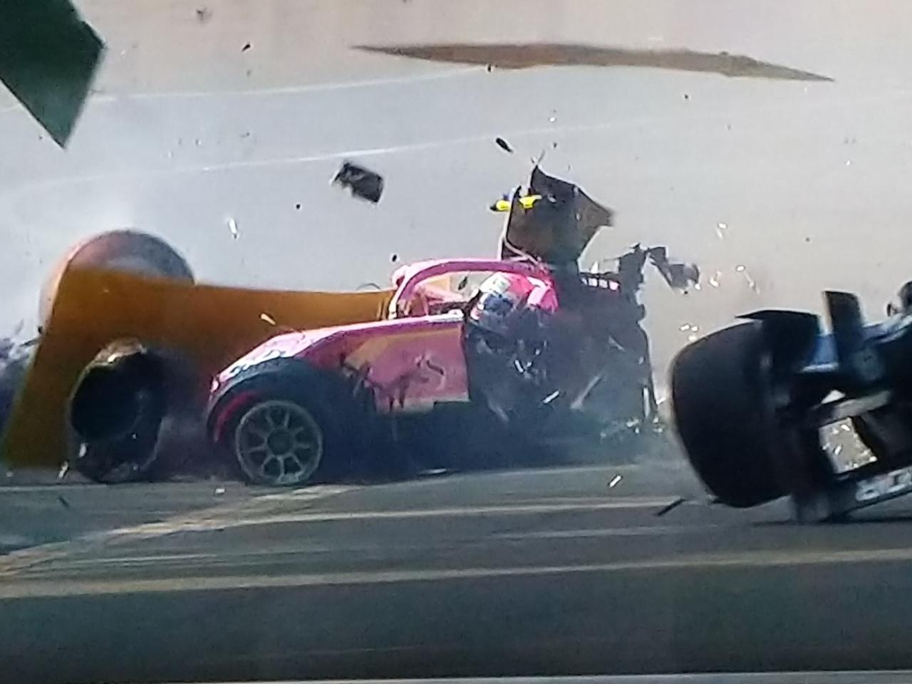 Terrible F2 crash at Spa today. - Race, Crash, Catastrophe, Video, Longpost, Formula 2