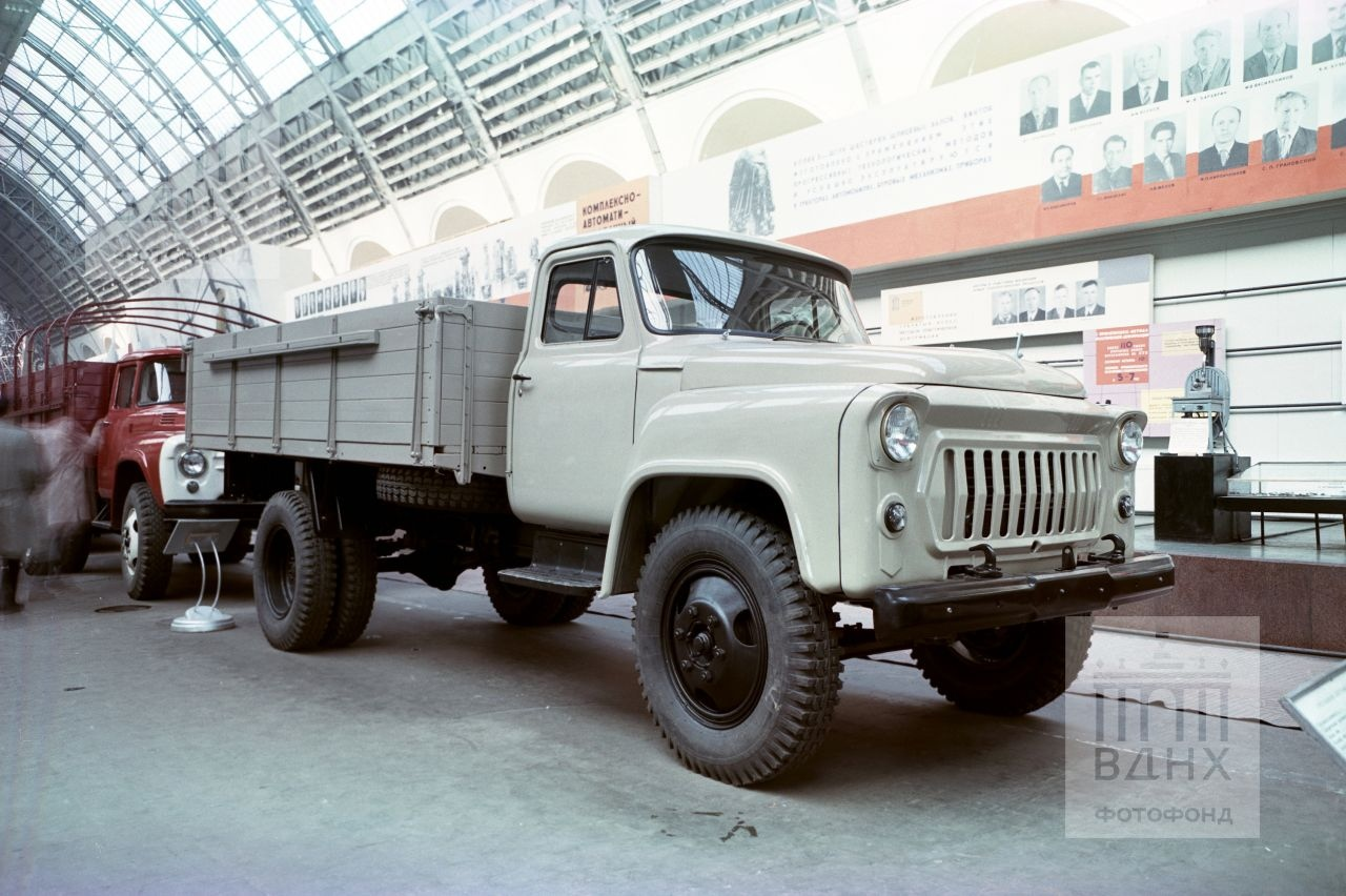 Выставка достижений советского автопрома в 1961 году - Авто, Автопром, СССР, Автоистория, Длиннопост, История автомобилей