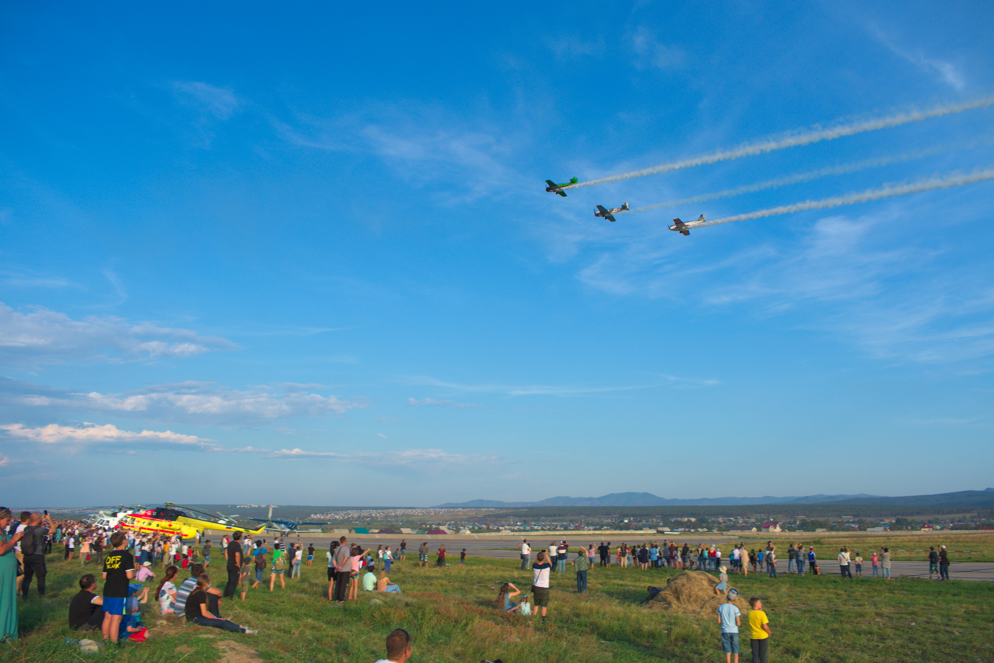 80th anniversary of U-UAZ | Festive events - My, Aviation, Airplane, Audience, Aerobatics, Military equipment, Longpost