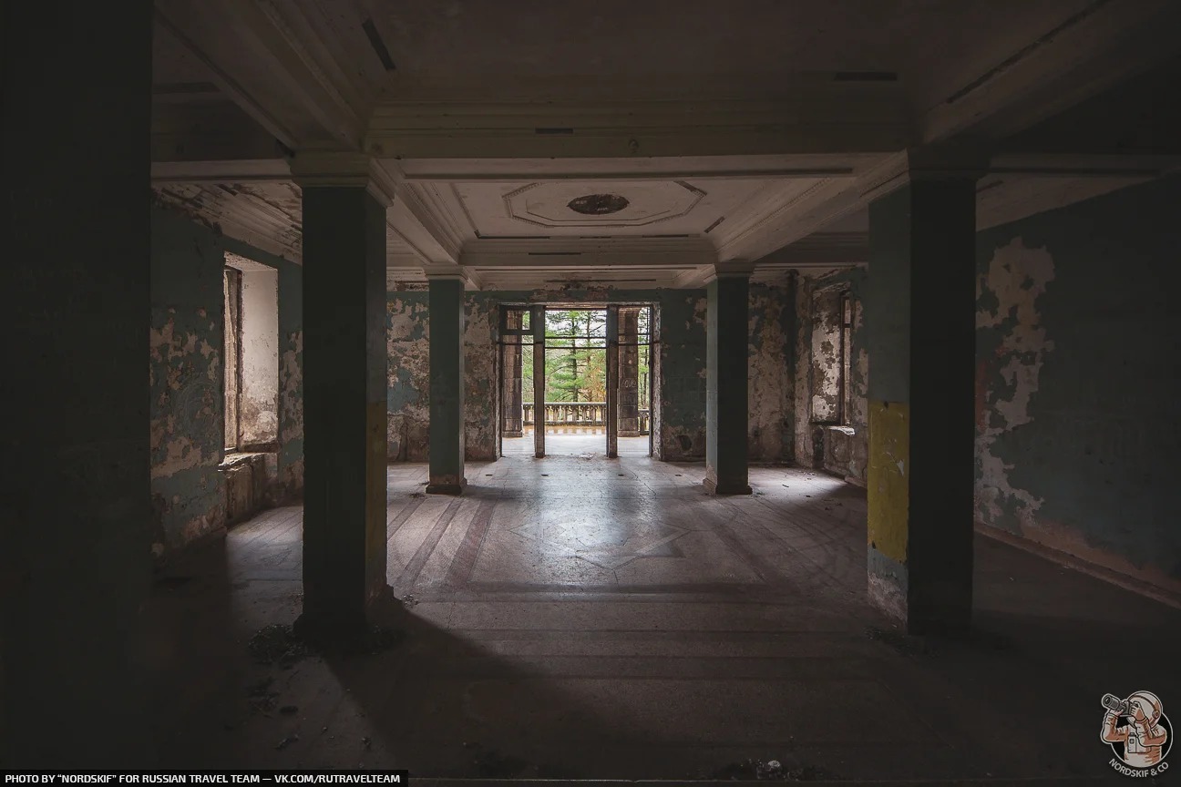 On the ruins of Soviet palaces Sanatorium Zheleznodorozhnik, populated by refugees from Abkhazia in Tskaltubo, Georgia - My, Urbex Georgia, Georgia, Longpost