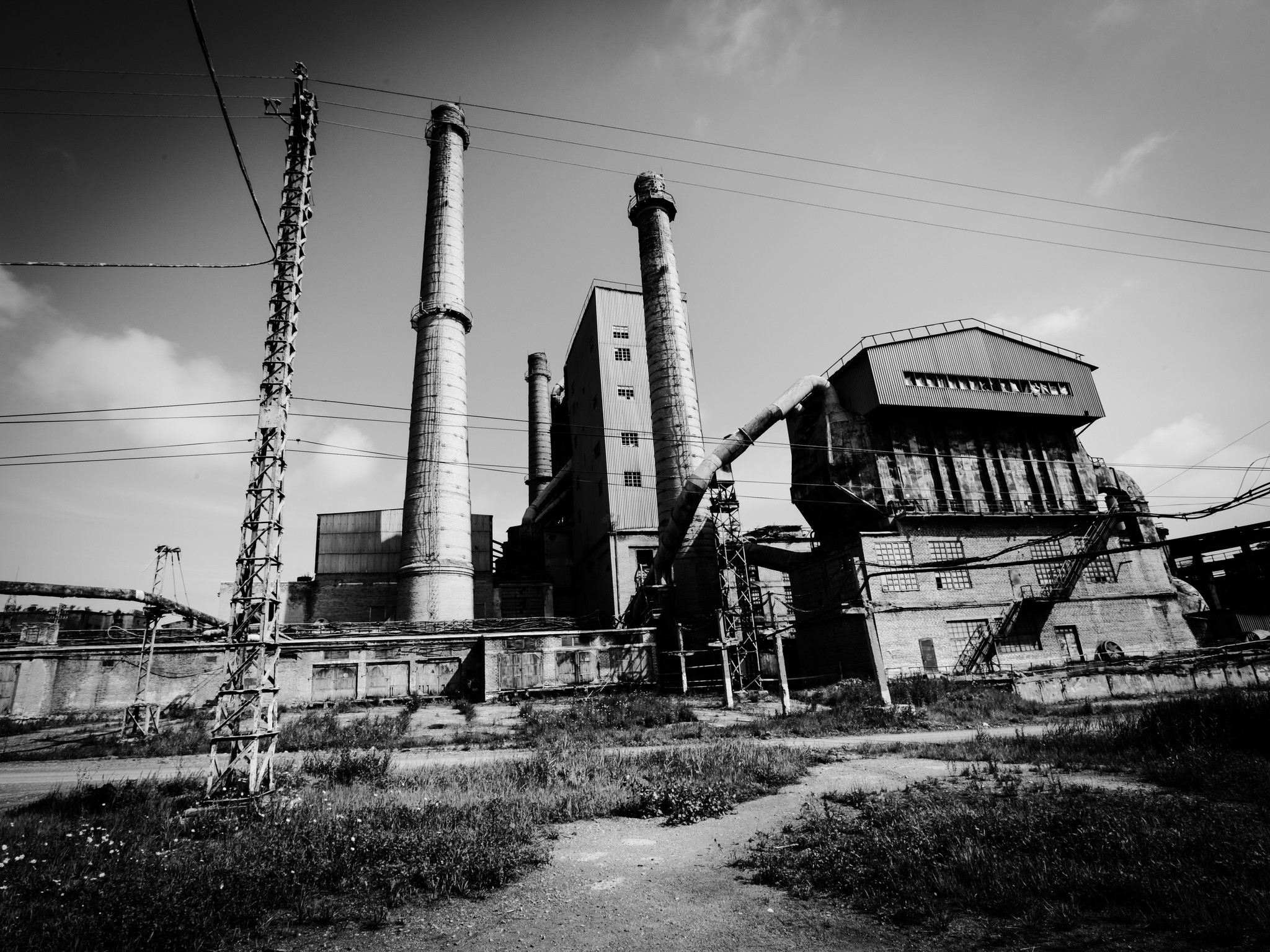 Abandoned cement plant in Spassk-Dalniy - My, The photo, Black and white, Black and white photo, Spassk-Dalny, Cityscapes, Abandoned factory, Longpost, Street photography