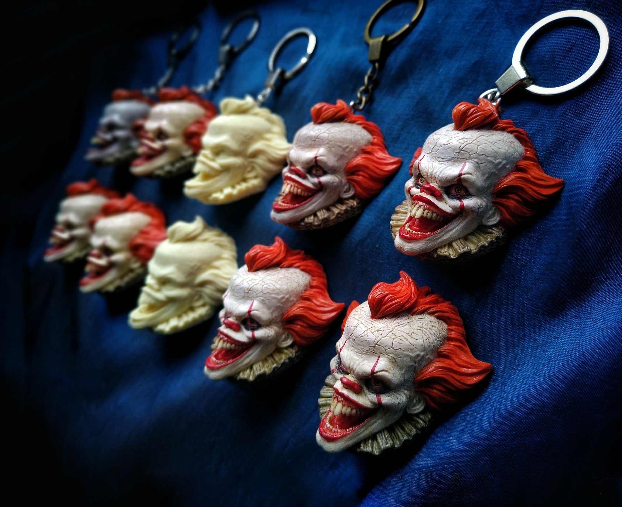 Clown Pennywise from the movie It size 5.5cm. Sculpted from plasticine. I print from plastic. I make key rings and magnets - My, Pennywise, It, Horror, Halloween, Keychain, Magnets, Souvenirs, Handmade, Longpost