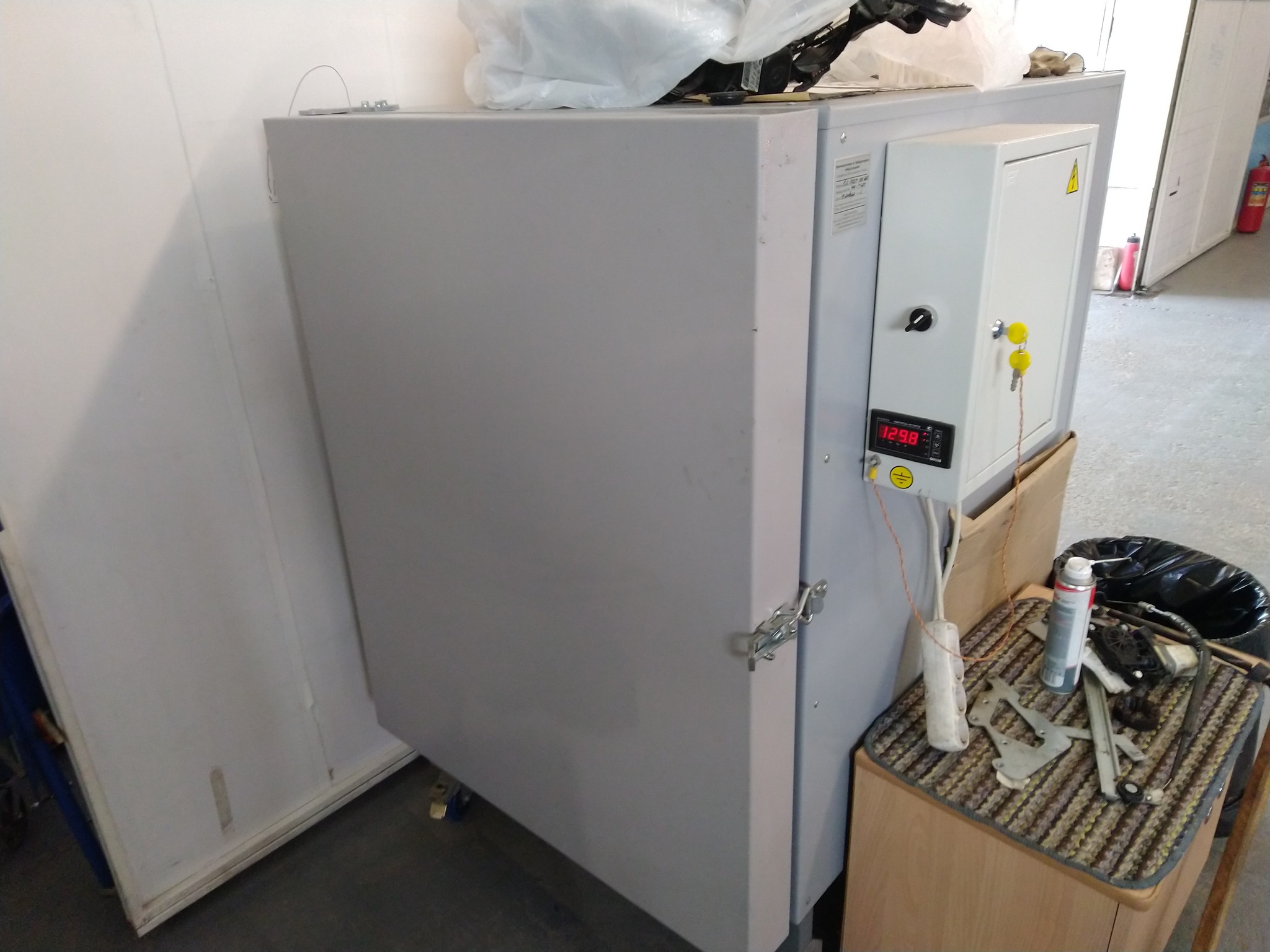 Разборка фары на основе полиуретановый герметик | Пикабу