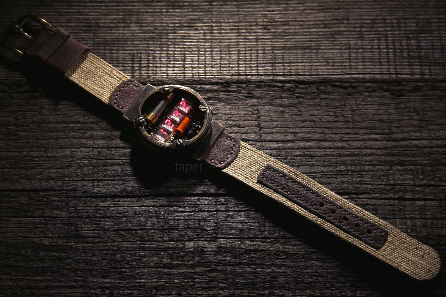 Часы metro. Часы Metro 2033. Наручные часы Metro 2033. Metro 2033 watch. Метро 2033 часы Артема.