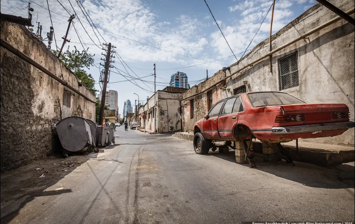 Atmospheric - The street, The photo