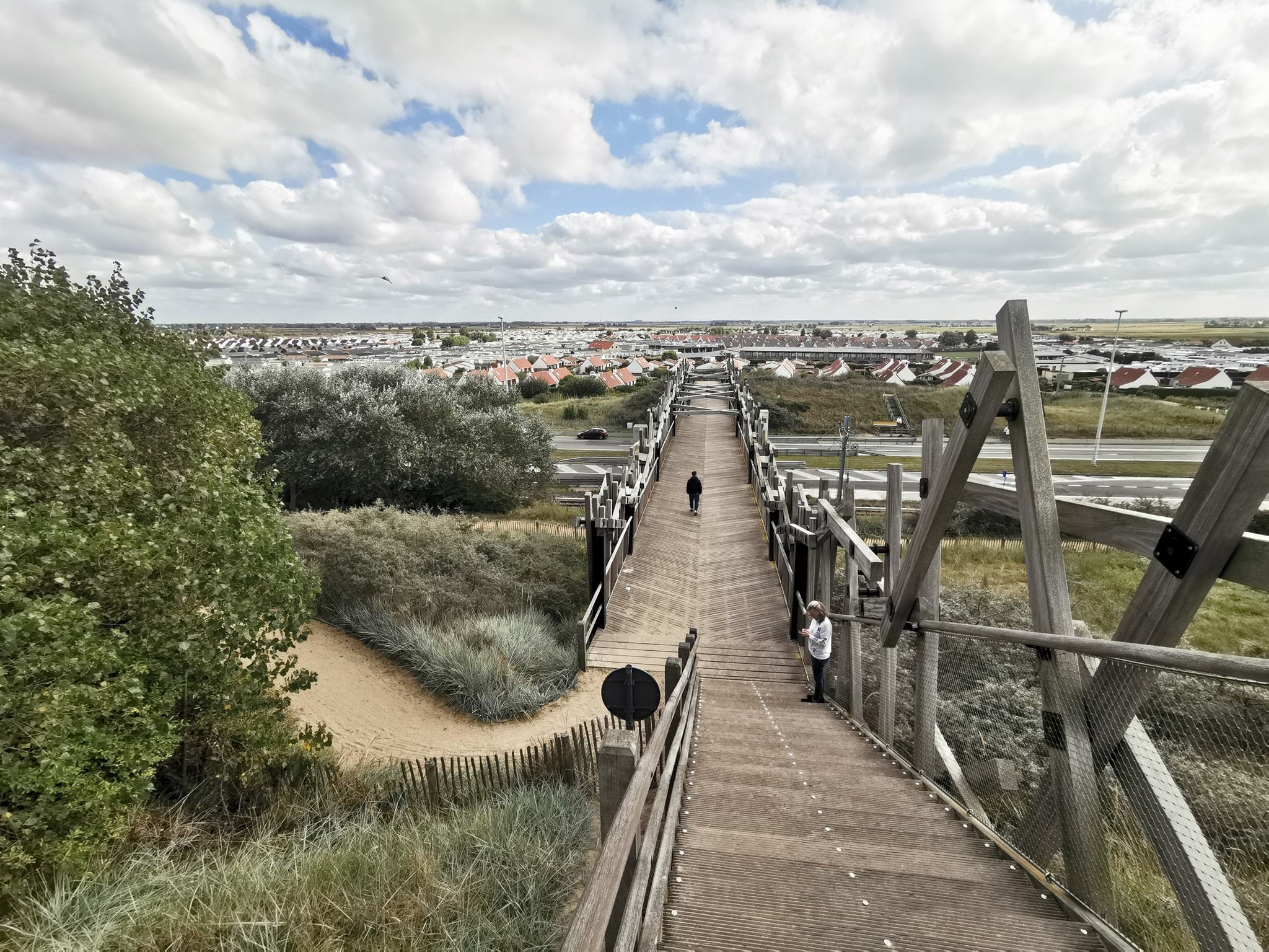 Is it possible to make a bridge out of shit and sticks? - Bridge, Bruges, Belgium, Longpost