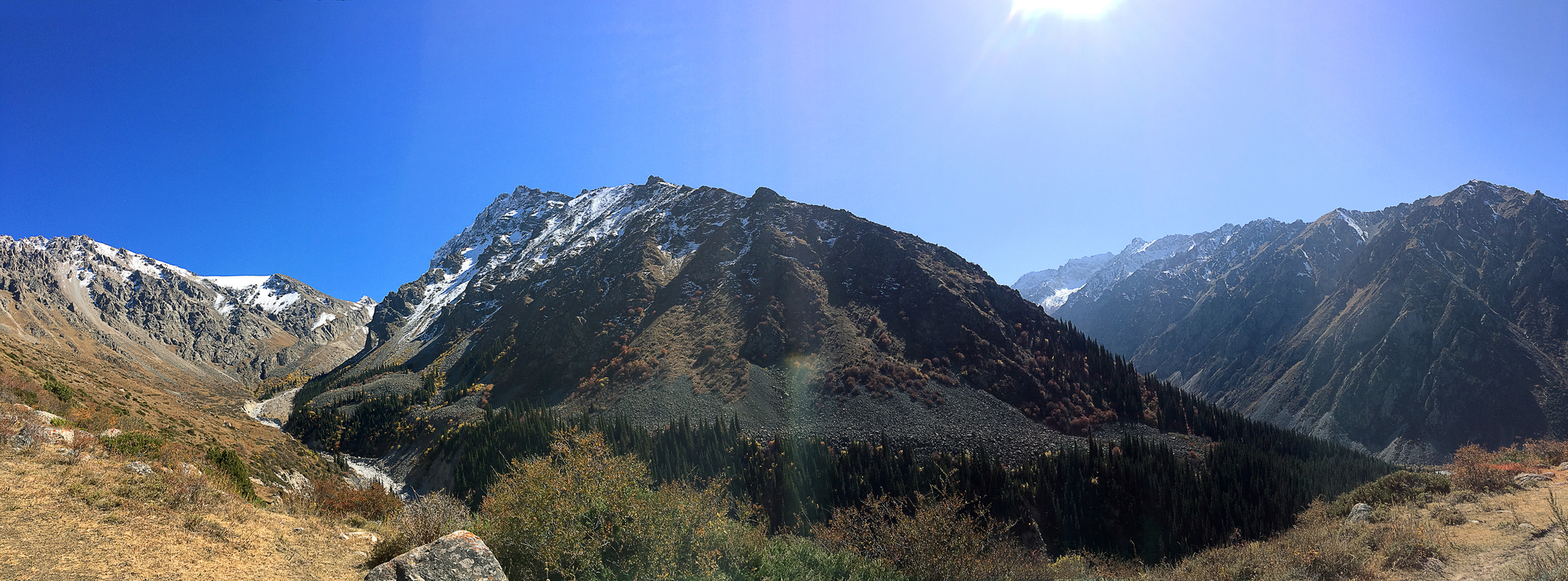 A few autumn mountains of Kyrgyzstan, Ala-Archa natural park, on the way to the Ak-Sai waterfall. - My, The mountains, The photo, Kyrgyzstan, Ala-Archa, Waterfall, Longpost, Landscape