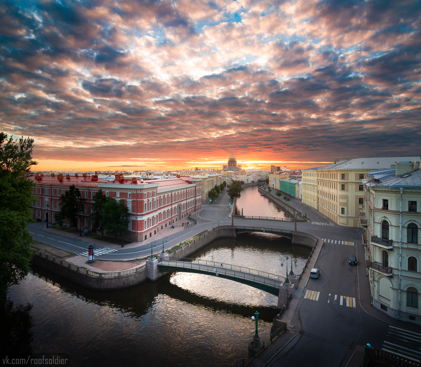 Sunrise over the Moika River - My, Alexey Golubev, Photographer, The photo, Saint Petersburg, Cityscapes, Landscape, Postcard, Washing, Street photography