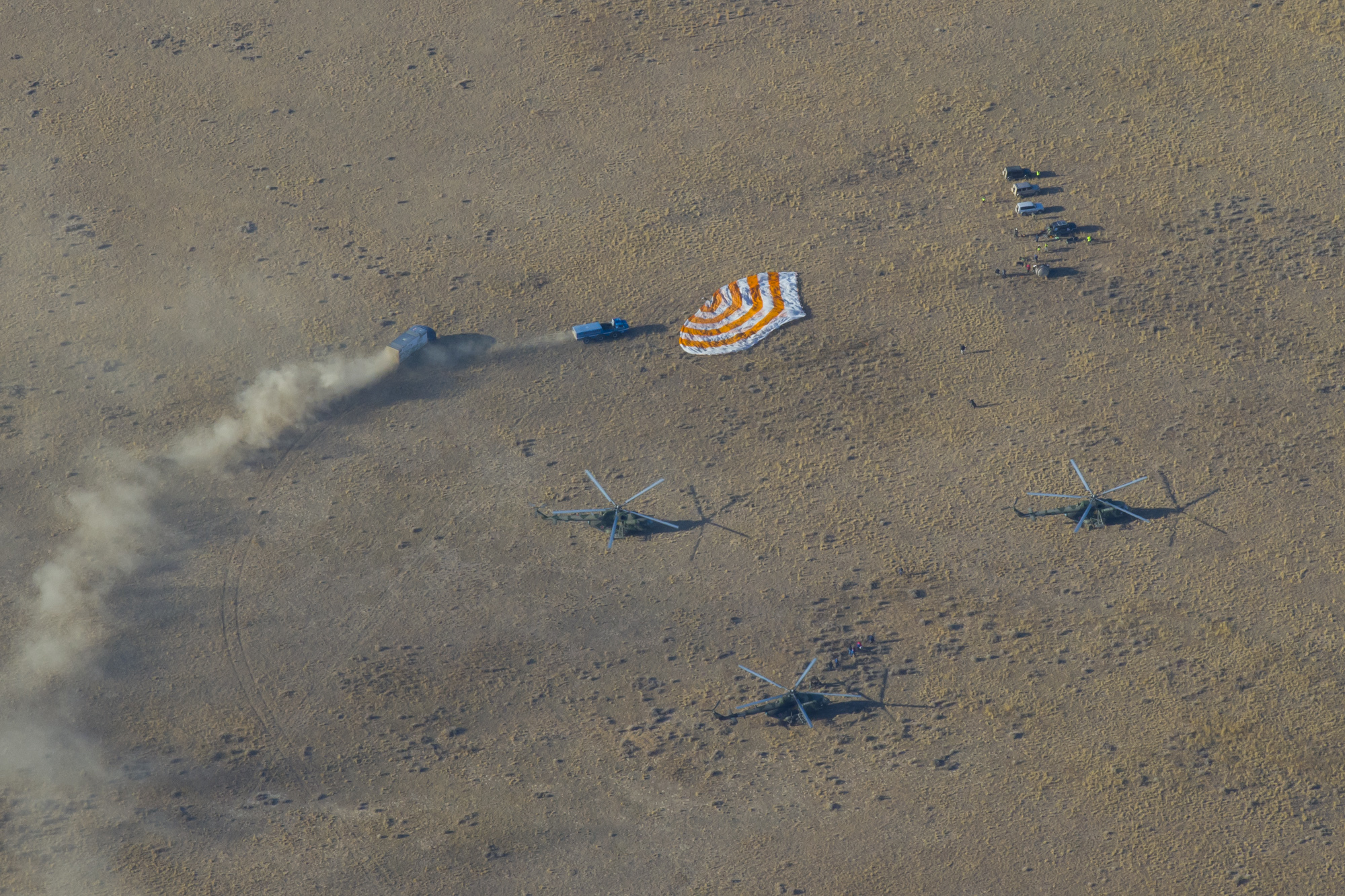 The Soyuz MS-12 crew returned to Earth - Космонавты, ISS, Landing, Steppe, Roscosmos, NASA, Union, Video, Longpost, news