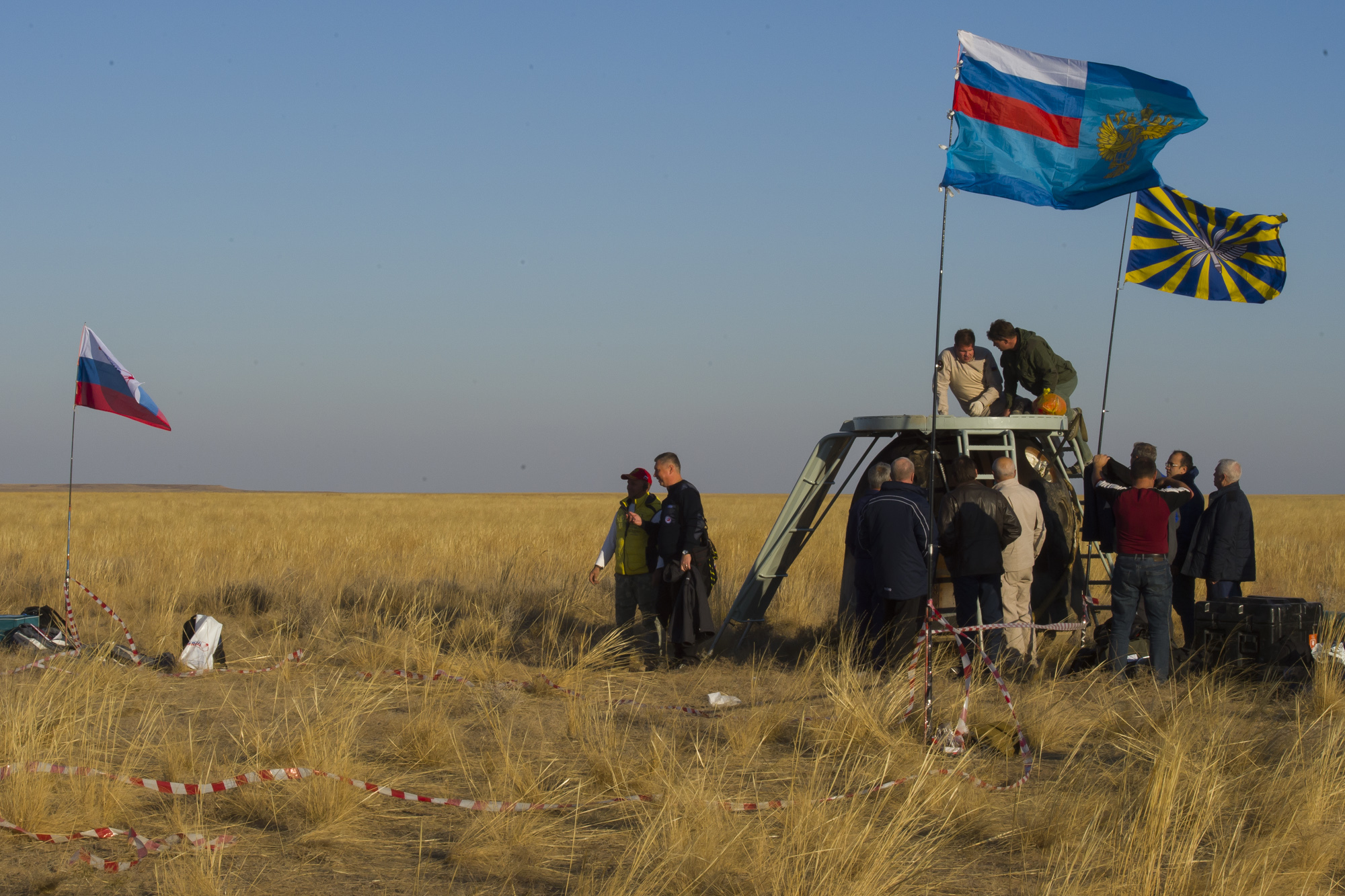 The Soyuz MS-12 crew returned to Earth - Космонавты, ISS, Landing, Steppe, Roscosmos, NASA, Union, Video, Longpost, news