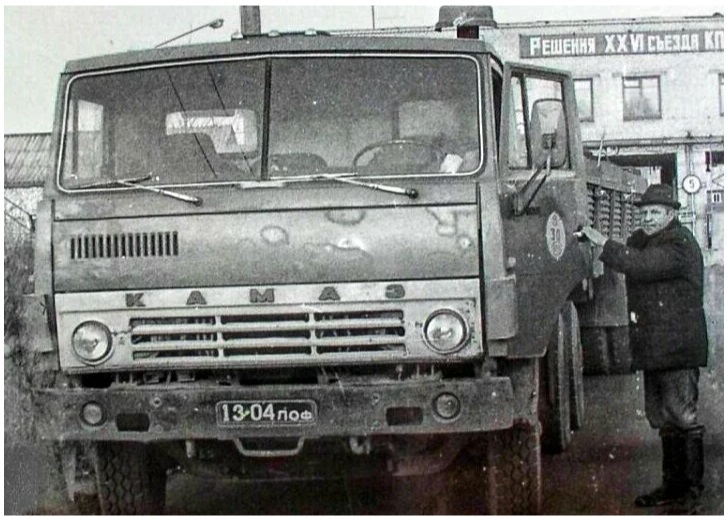 КАМАЗ-5320 редкий старый тип движек на винте