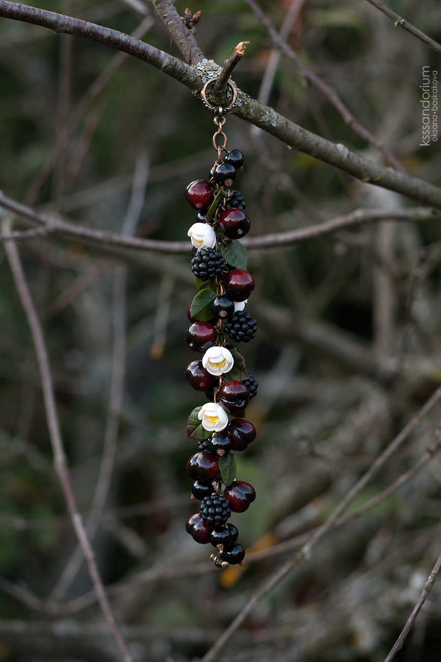 Berries in bracelets. Polymer clay. - My, Polymer clay, Handmade, Raspberries, Blackberry, Needlework without process, A bracelet, Snowberry, Ksssandorium, Longpost