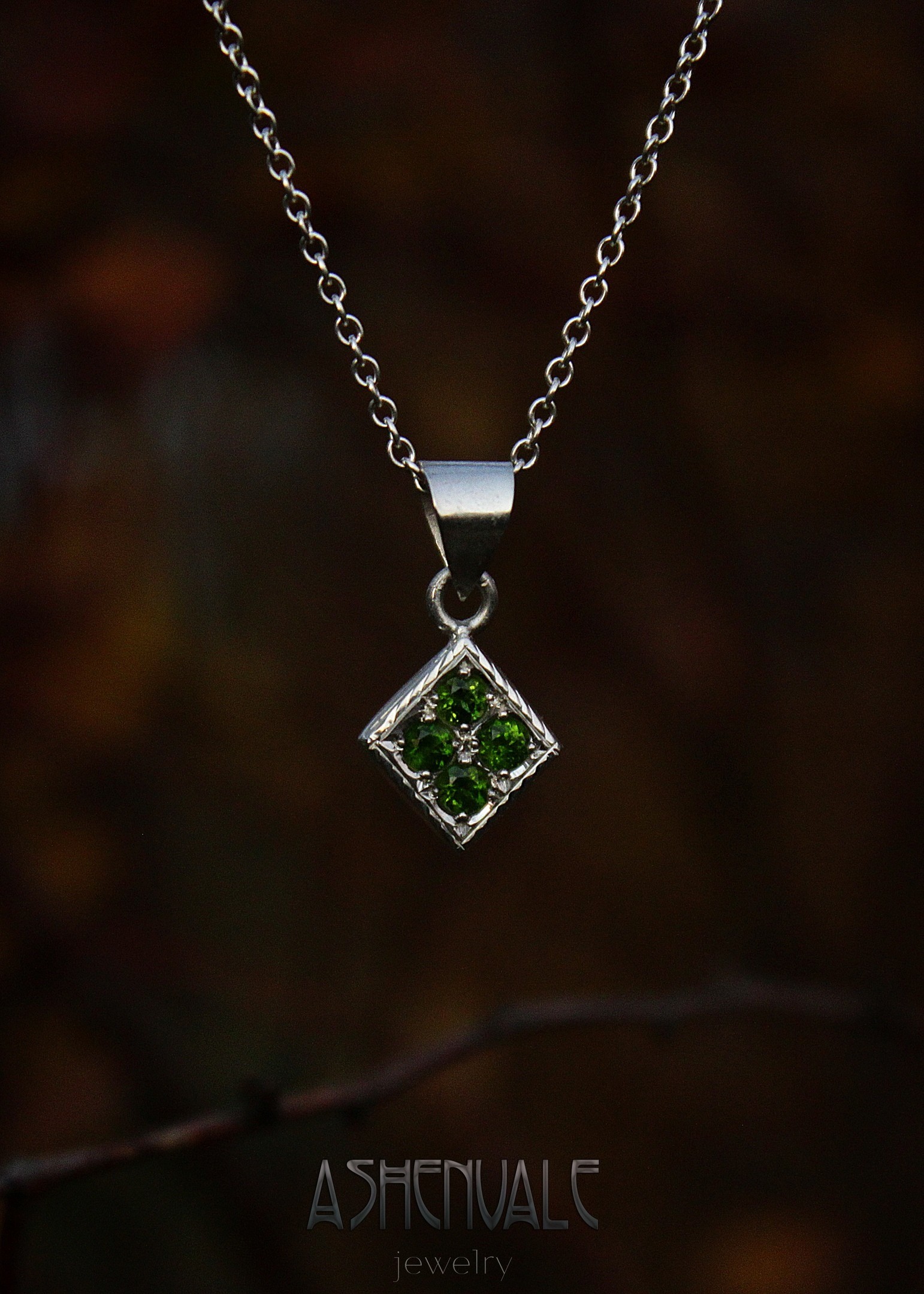 Silver pendant with chrome diopsides Green Rhombus. - My, Jewelry, Jewelcrafting, Silver, Handmade, Needlework without process, Suspension, Presents, Longpost