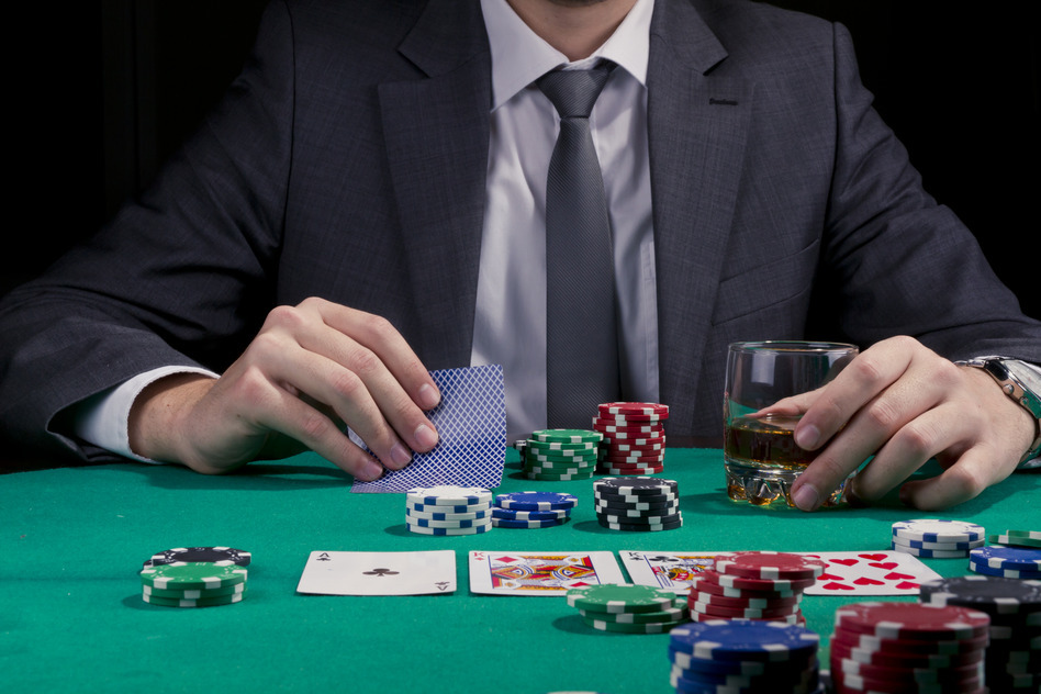 Факты об онлайн покере играть в карты дурака переводного