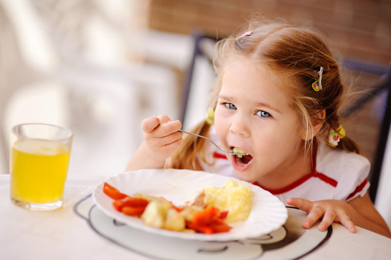 Nutritionists named the main mistakes in children's nutrition - Food, Nutrition, Children