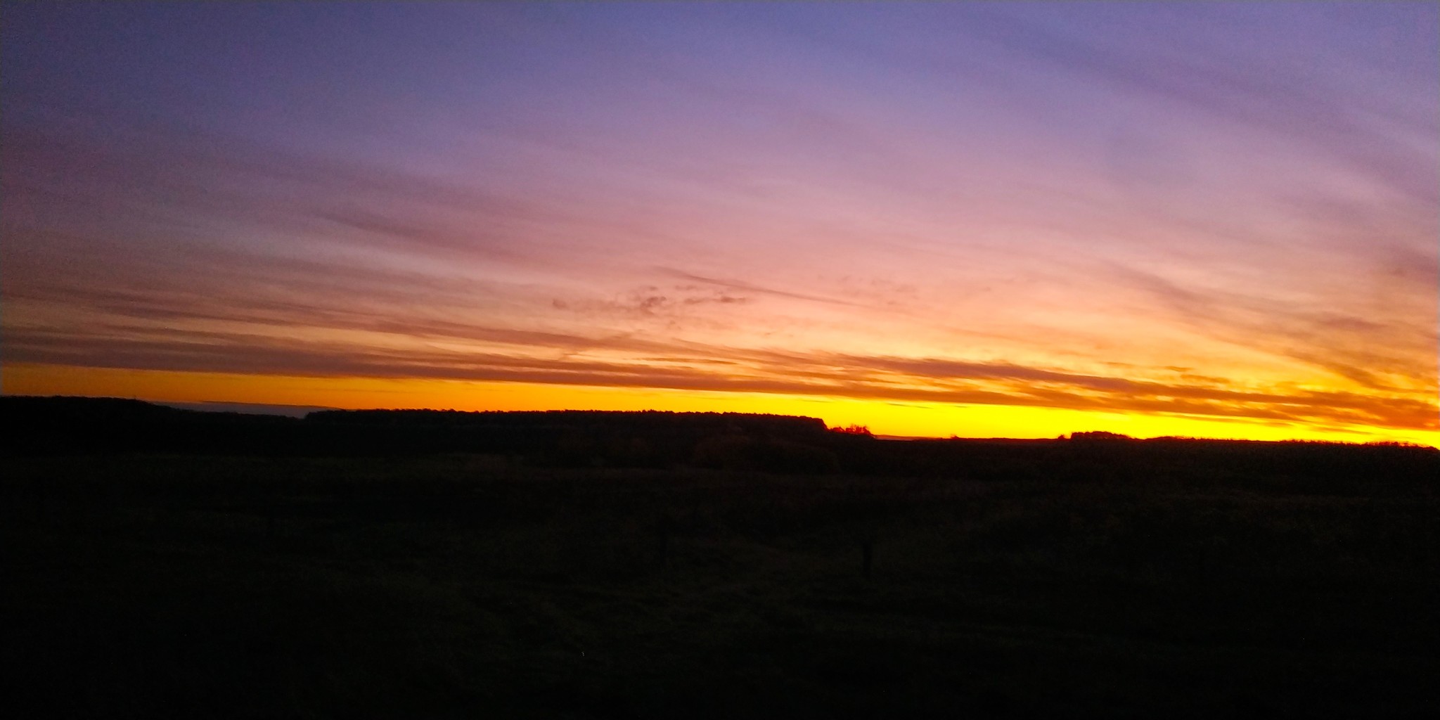 The autumn sunset is like a memory of a bygone summer... - My, Landscape, Sunset