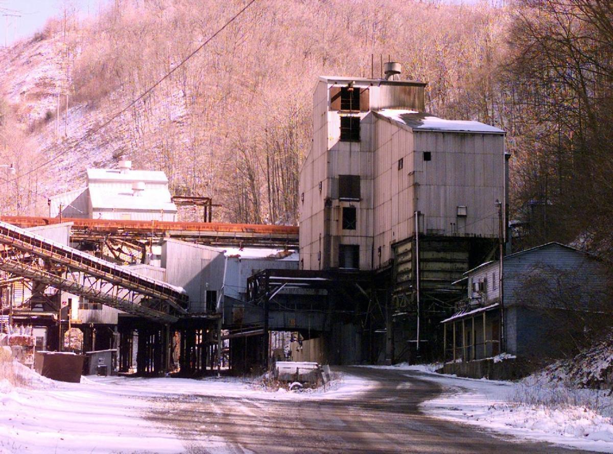 The Buffalo Creek Mine Tragedy or How Corporate Greed is Killing People - My, Mine, Flood, Greed, Safety engineering, Corruption, Income, Catastrophe, Office workers, Longpost