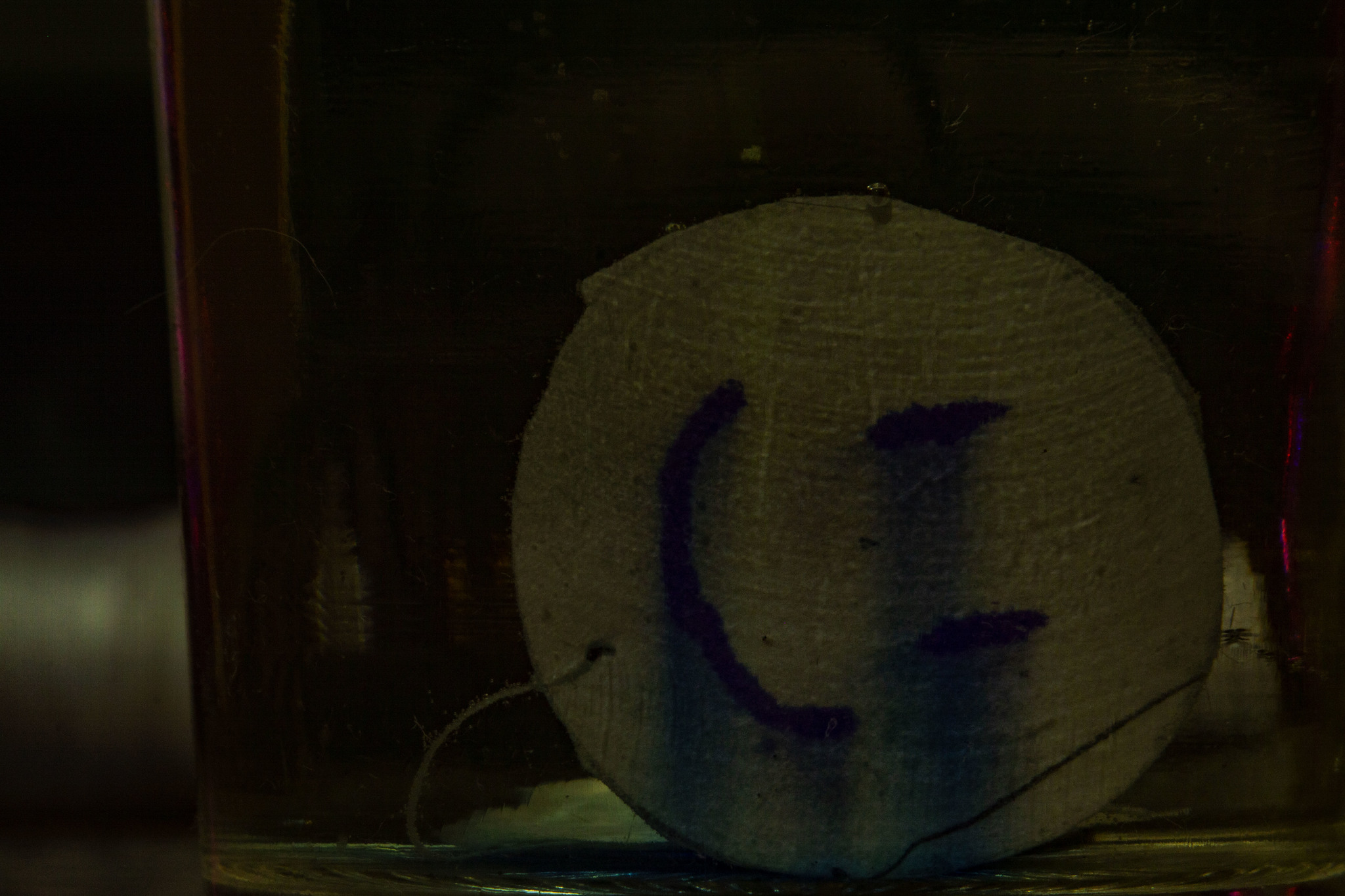 Just a paper smiley face floating in a glass. - My, Smile, Obviousness, Water, Cup, The photo, Beginning photographer