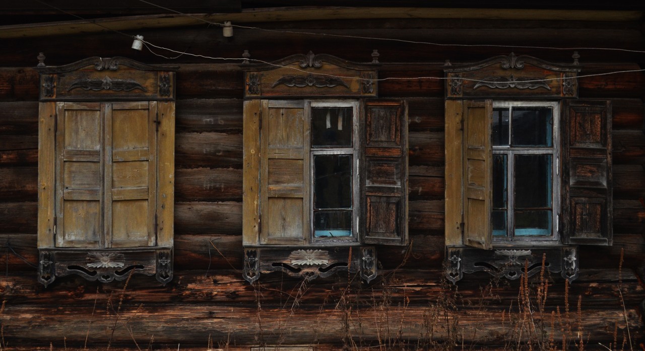 Platbands are the mirror of the soul of a home - My, The photo, Village, Sverdlovsk region, Platbands, Window, Siberia, Longpost