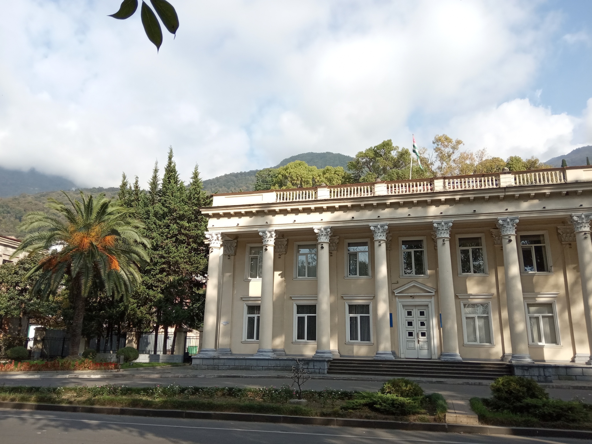 Dilapidated Gagra - My, Gagra, Abkhazia, Devastation, Made in USSR, Longpost