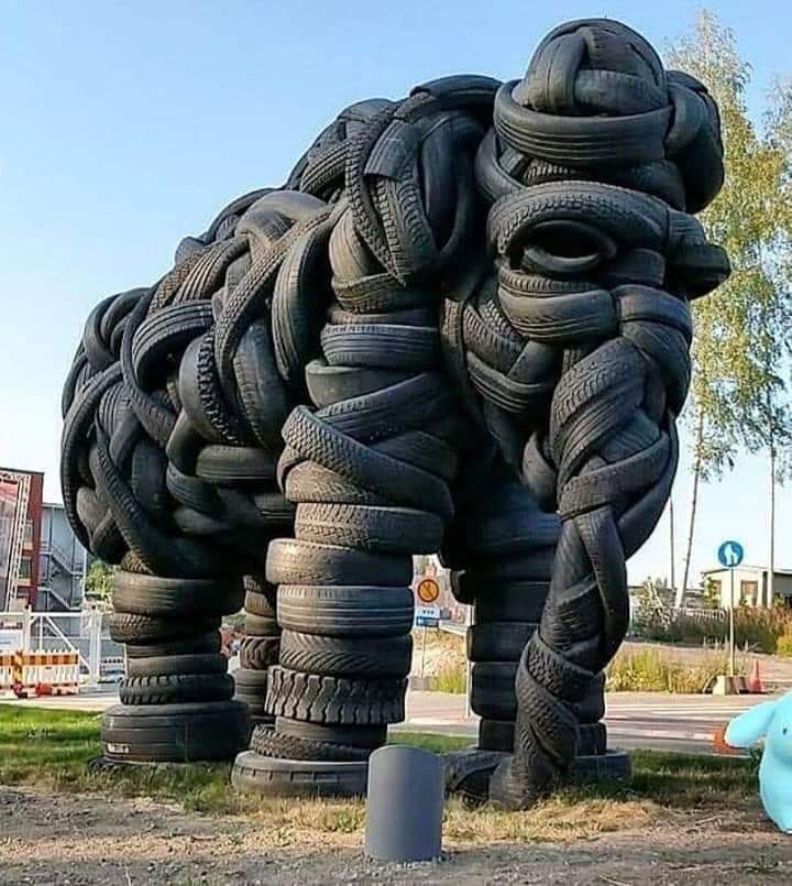 Shinoslon - Tires, Elephants, Art, Sculpture, Interesting, The photo