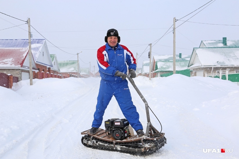 Motosnowboard USA vs RF. What is this? - My, Snowbike, All-terrain vehicle, Motodog, Motorcycle towing machine, Video, Longpost