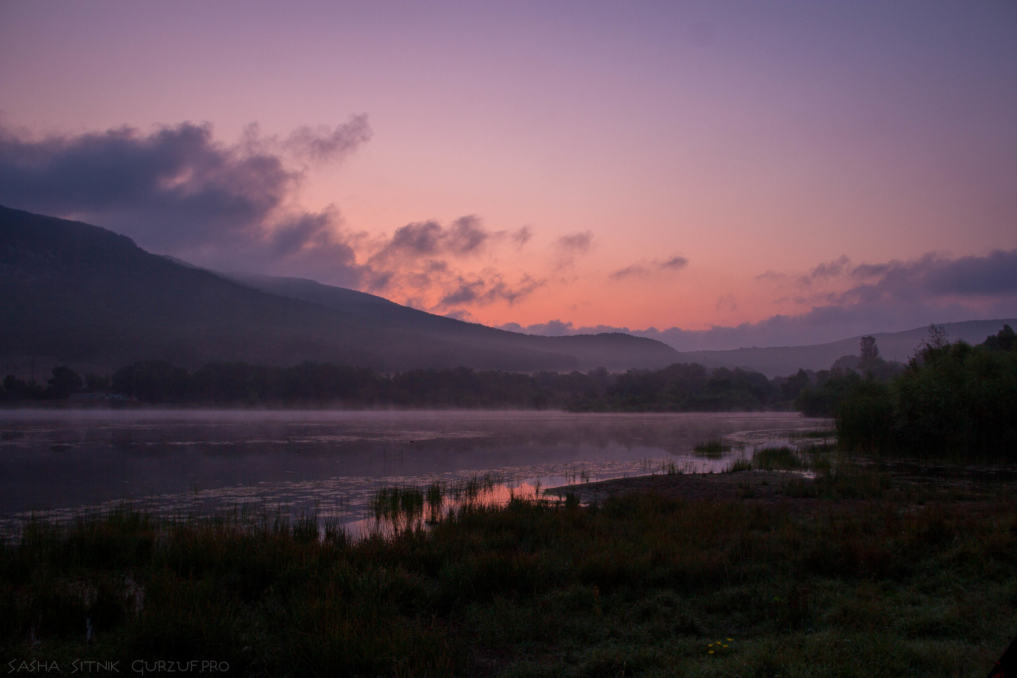 Dawn in Goncharny (Yalta-Sevastopol highway) - My, Crimea, Yalta, Sevastopol, Landscape, dawn, Lake, Nature