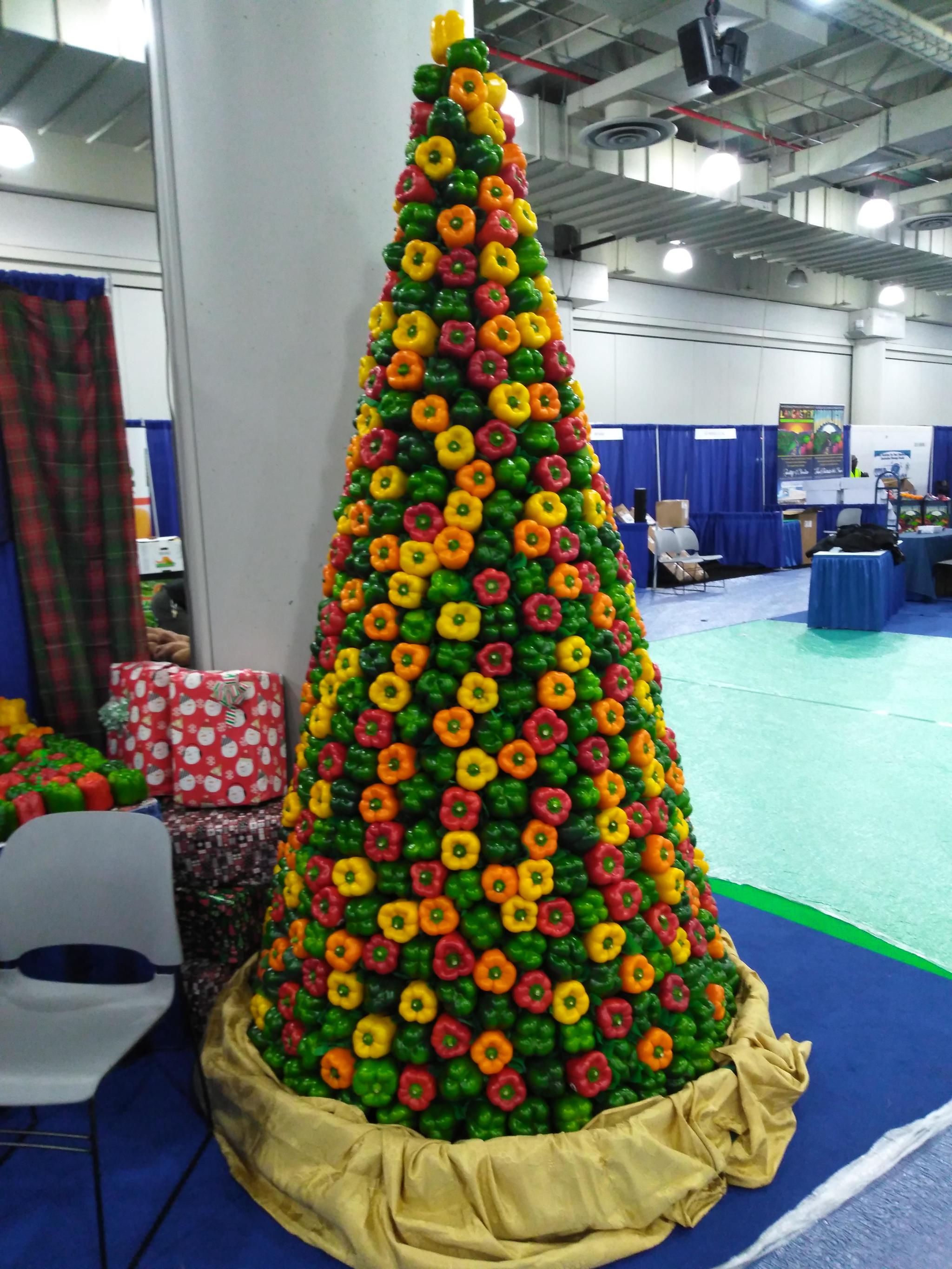 New Year in Bulgaria - Pepper, Christmas tree, The photo, Bell pepper