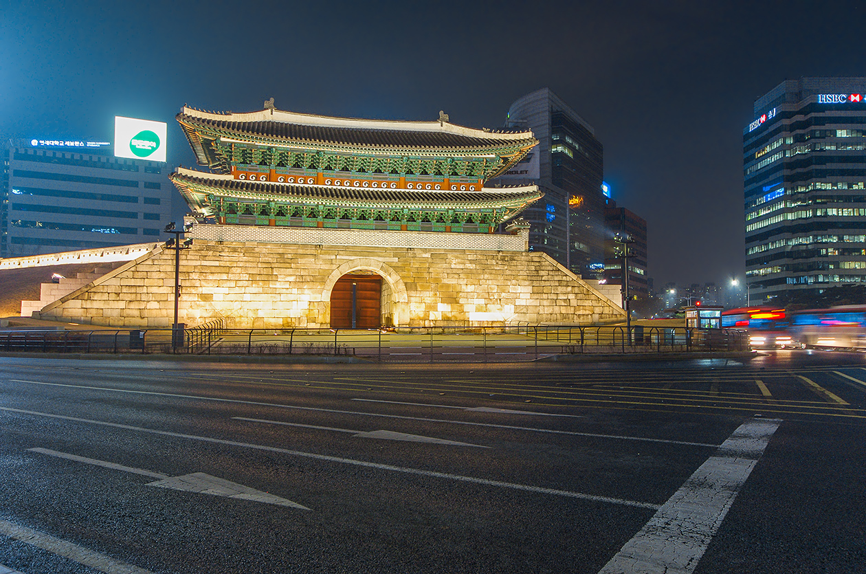 Seoul 2018. Тондэмун Сеул. Дворец Тондэмун. Тондэмун 1900. Сеул Тондэмун школа 서울충므초등학교.