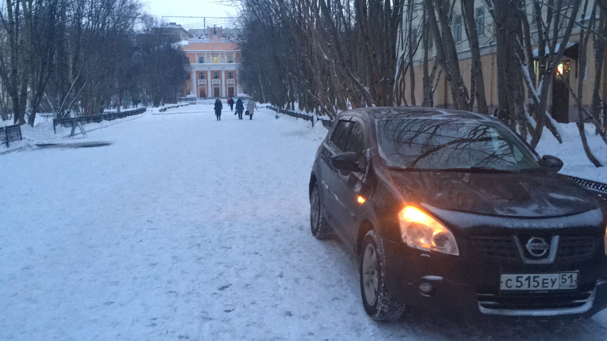 When it's hard to walk 20m - My, Autoham, Pedestrian zone, Violation of traffic rules, Cattle, Longpost, Severomorsk