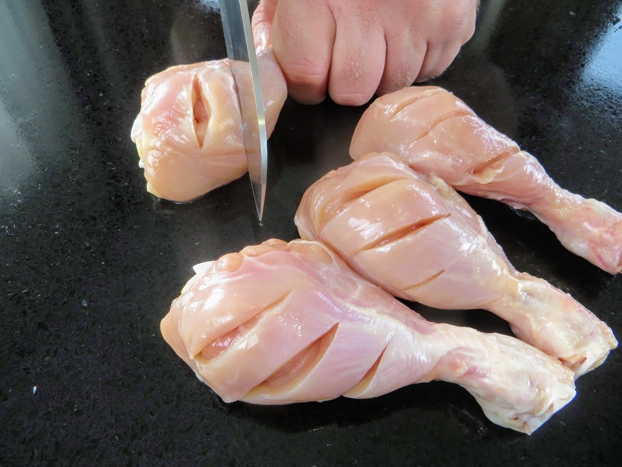 Как приготовить куриные голени в духовке: 5 вкусных рецептов
