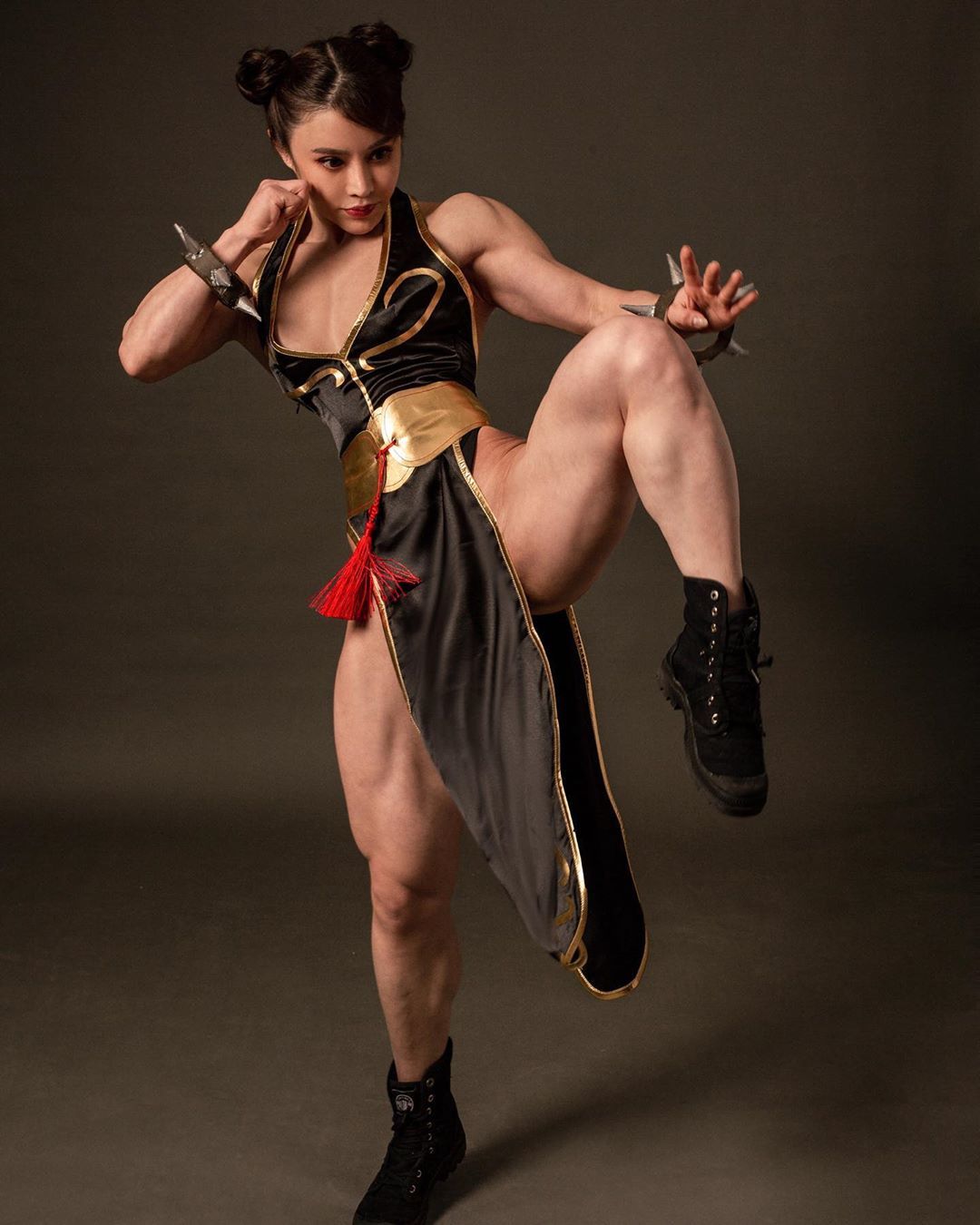 Yuan Herong as Chun Li from Street Fighter - NSFW, Yuan Herong, Cosplay, Strong girl, Street fighter, Chun-Li, Girls, The photo, Video, Longpost