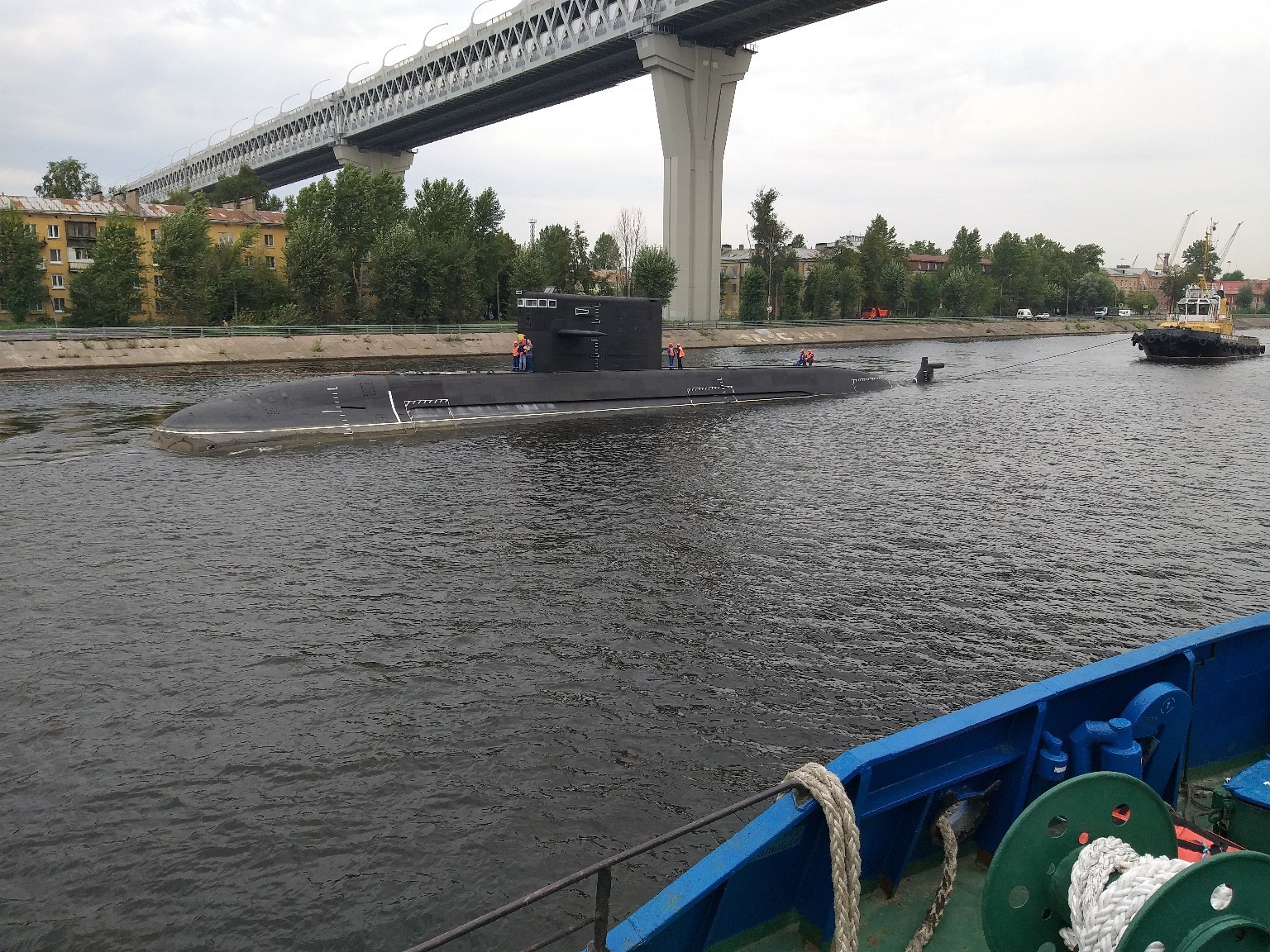 Left side divergence - Saint Petersburg, Sea Channel, Submarine, Towing, In contact with