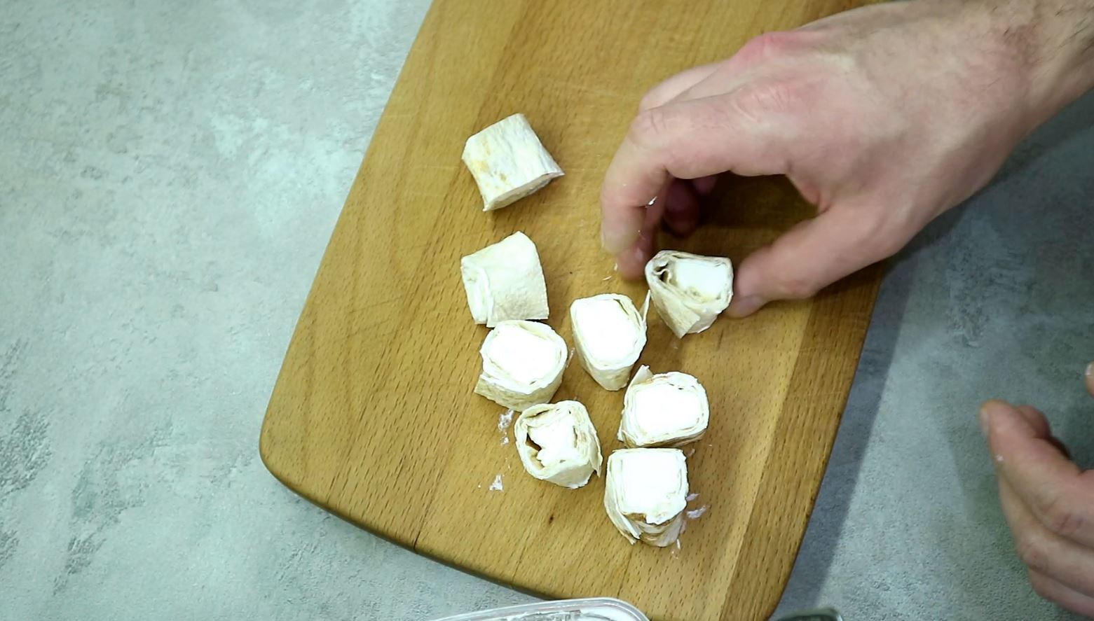 Creamy lavash rolls. New snack ideas for the new year - My, Rolls, Snack, Video recipe, Video, Longpost, Pita, Cooking, Food, Recipe