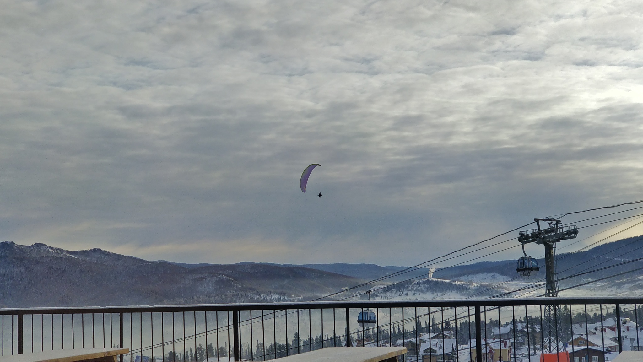 Greetings from Sheregesh - My, Sheregesh, Winter, The mountains, The descent, Skiing downhill, Snowboard, The photo, Photo on sneaker, Video, Longpost