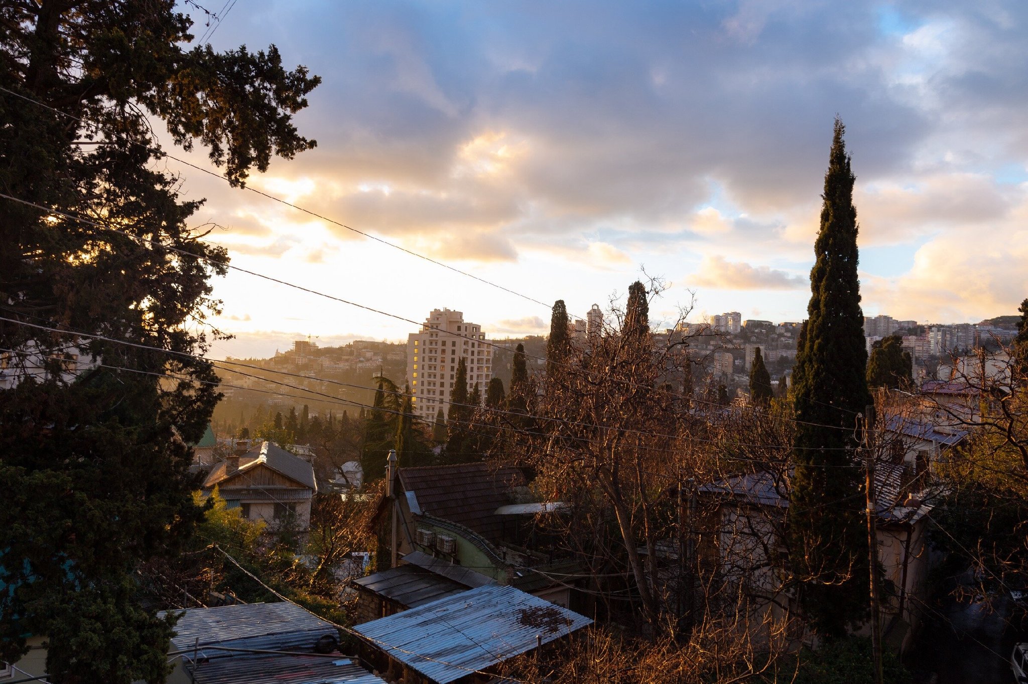 What remains of Yalta after the New Year - My, Yalta, Crimea, Tourism, Travels, New Year, Tavrida, dawn, Video, Longpost