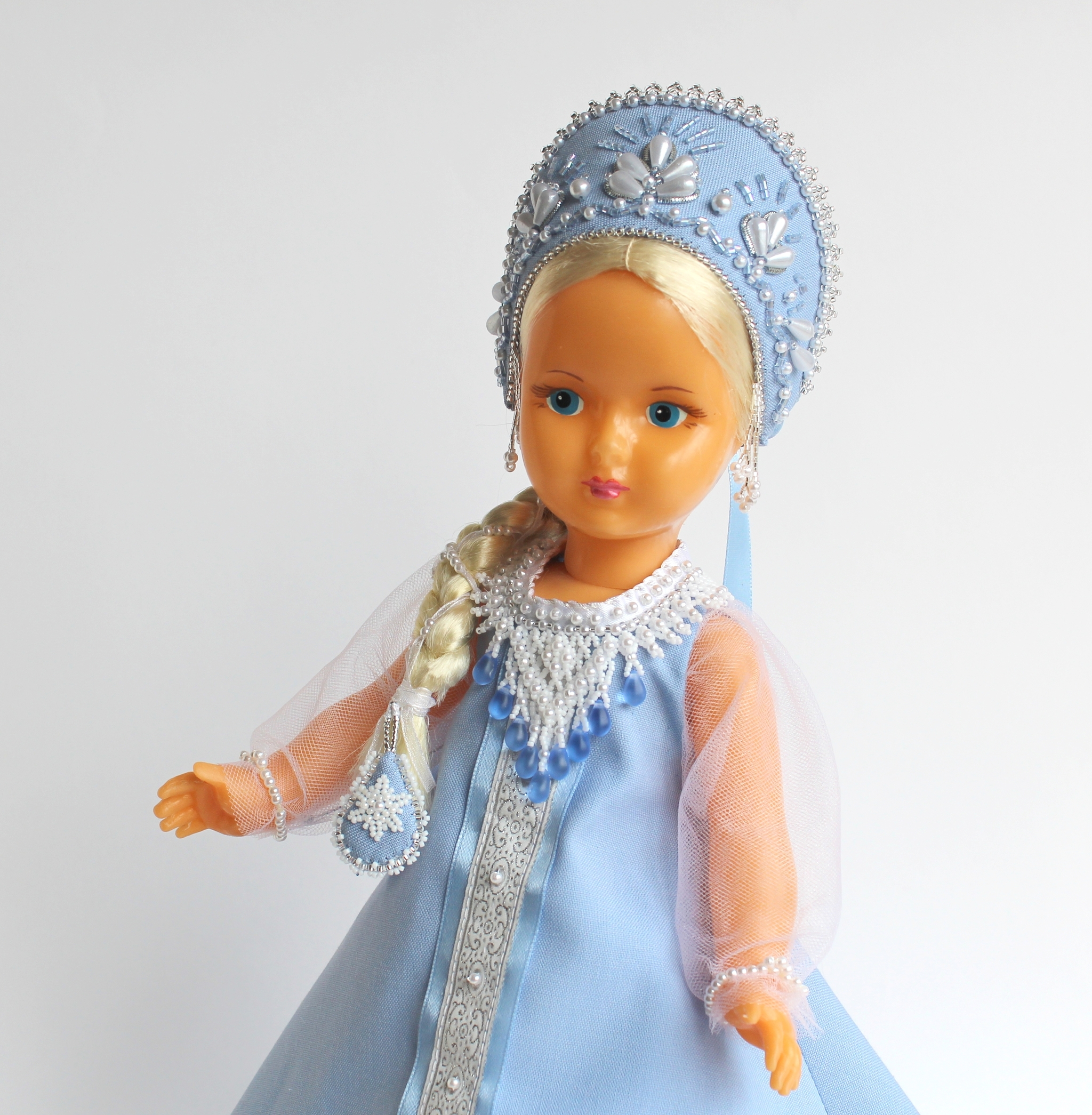 Snow Maiden in your feed) - My, Snow Maiden, New Year, Needlework without process, Doll, Beads, Longpost