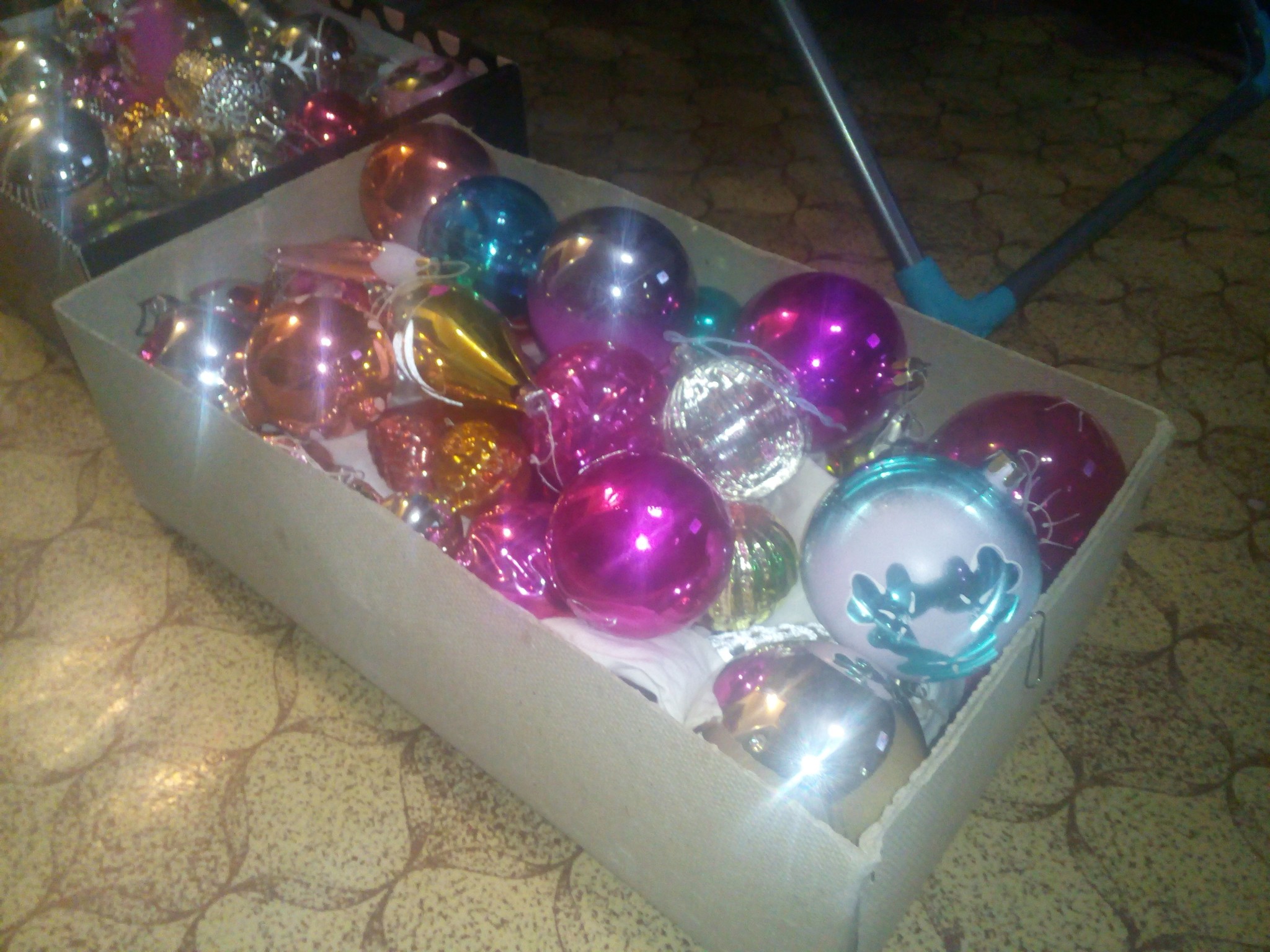 Suddenly ... - My, Christmas tree, Toys, Box, Surprise, Longpost, Mirror