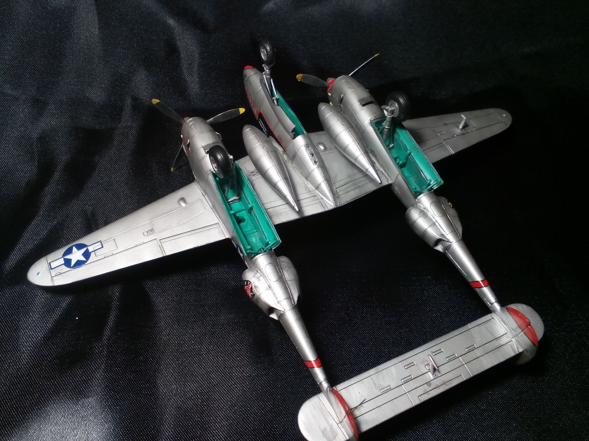 Two-tailed devil. Lockheed P-38-L5 Lightning - My, Stand modeling, Aircraft modeling, Prefabricated model, The Second World War, Lightning, Fighter, Airbrushing, Longpost