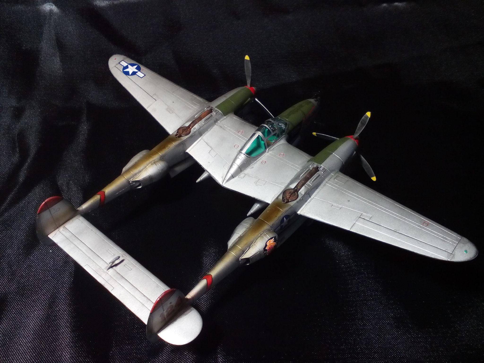 Two-tailed devil. Lockheed P-38-L5 Lightning - My, Stand modeling, Aircraft modeling, Prefabricated model, The Second World War, Lightning, Fighter, Airbrushing, Longpost