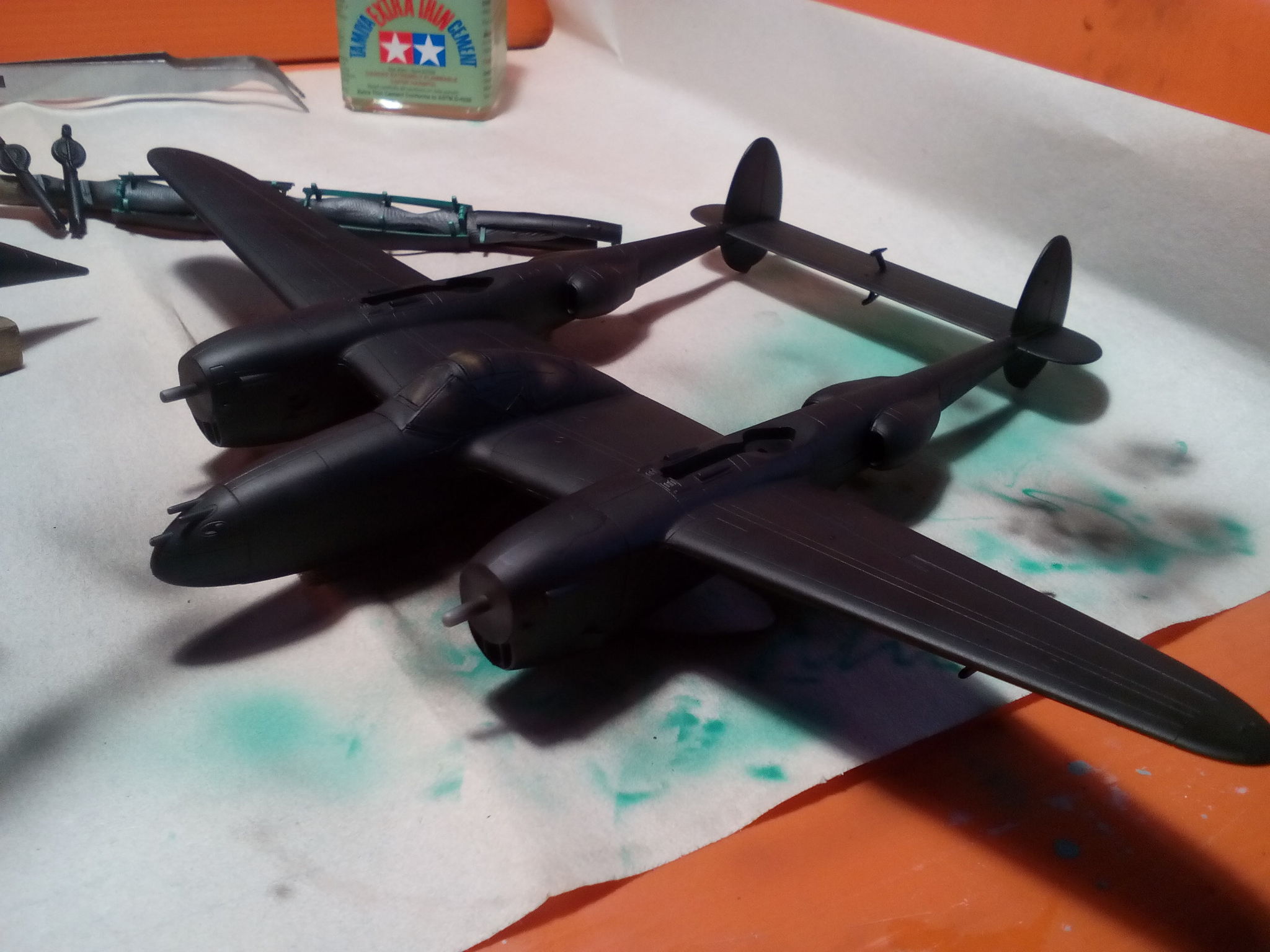 Two-tailed devil. Lockheed P-38-L5 Lightning - My, Stand modeling, Aircraft modeling, Prefabricated model, The Second World War, Lightning, Fighter, Airbrushing, Longpost