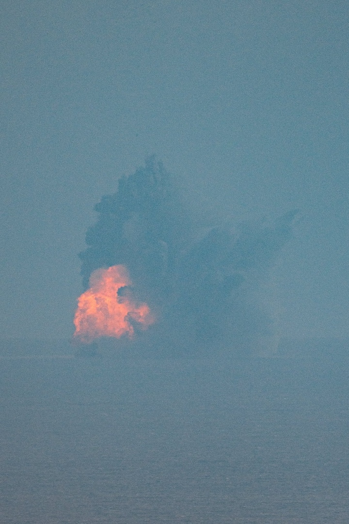 The first photos from the SpaceX In-Flight Abort test - Spacex, Falcon 9, Elon Musk, Space, Video, Longpost