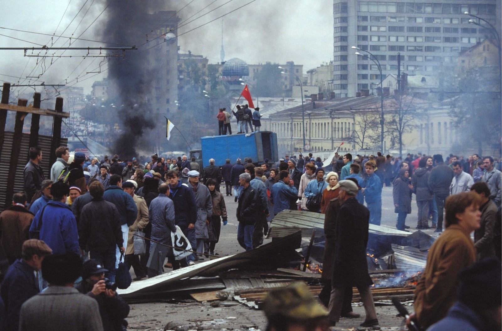 Россия 1993 год. Противостояние Ельцина с Парламентом. Октябрь 2-е число |  Пикабу