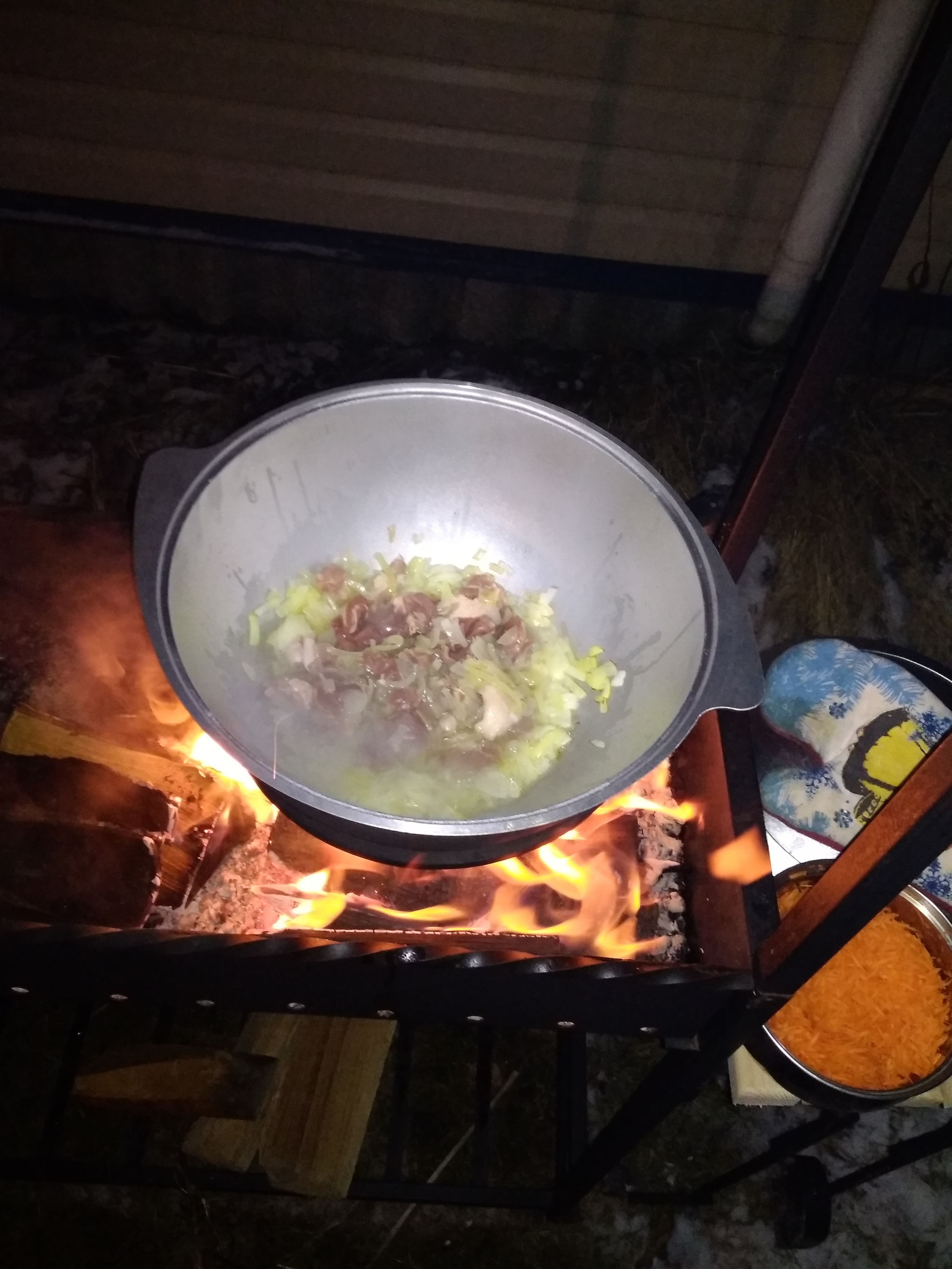 Once again about enthusiasm. Pilaf on the grill for the first time and in the dark - My, Pilaf, Pork pilaf, Brazier, First time, Enthusiasm, Longpost